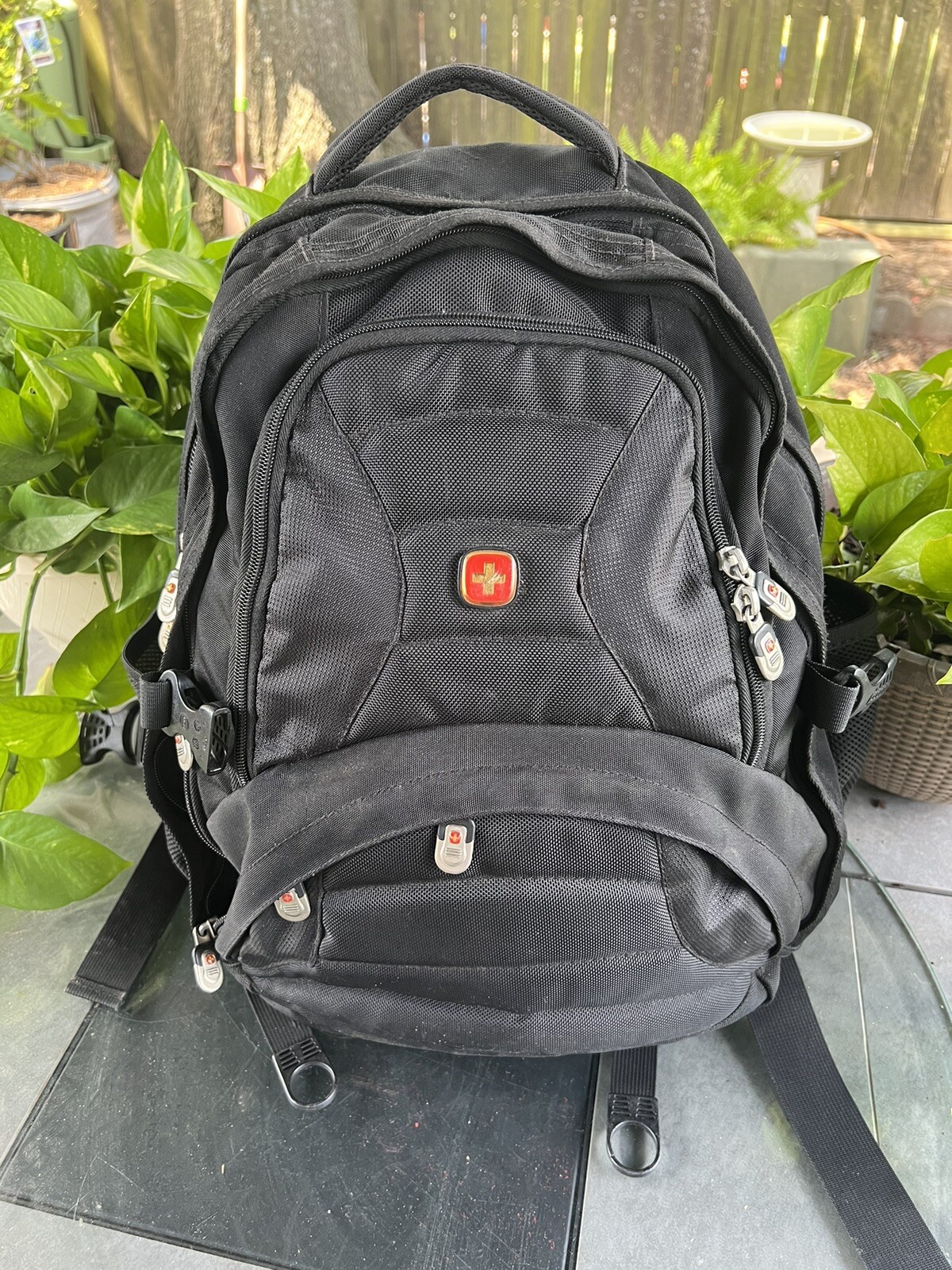 Swiss Gear Laptop Backpack With Audio Pocket Zip Padded Shoulder Strap Black