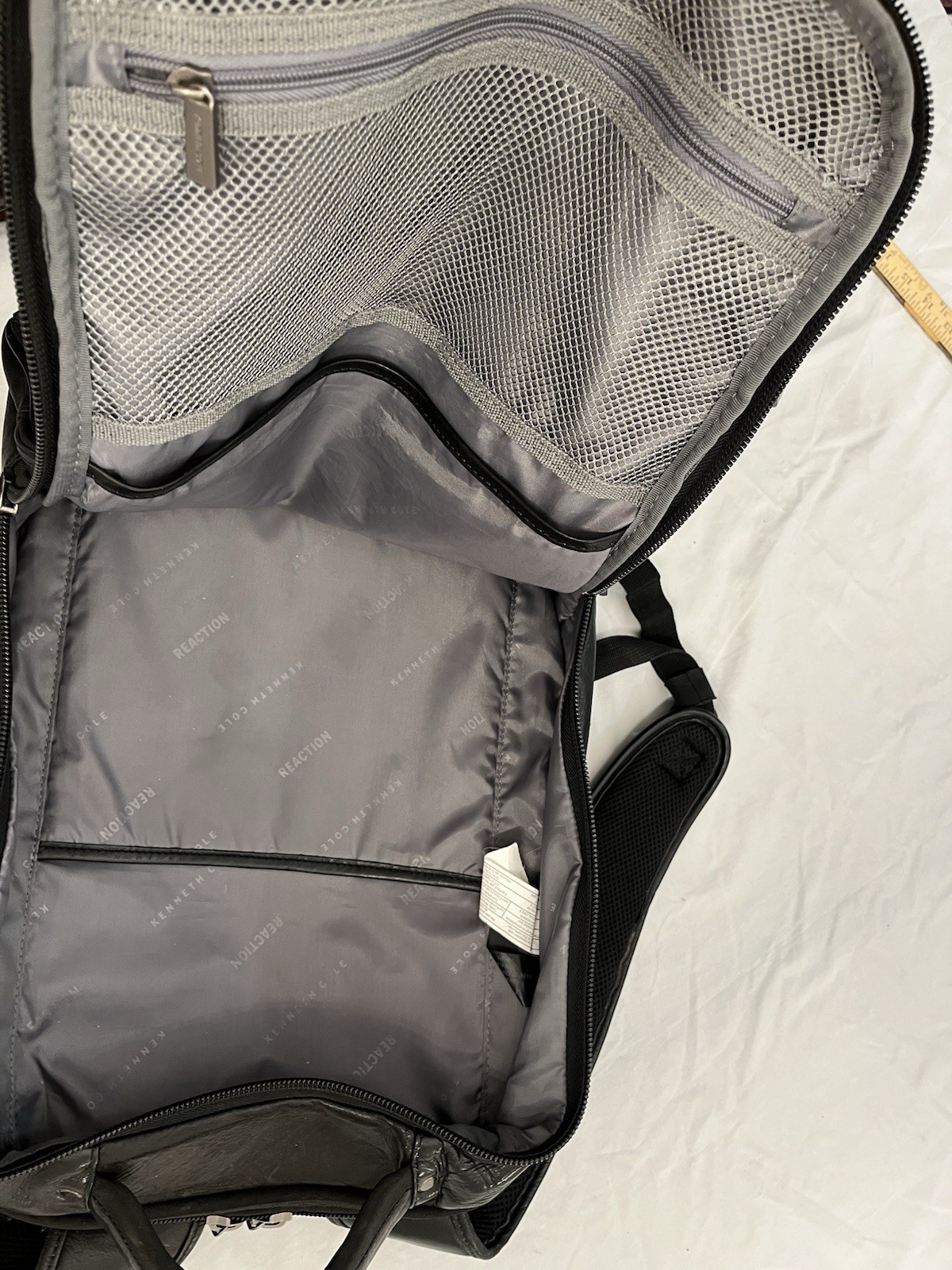 Kenneth Cole Reaction Manhattan Messenger Backpack Black 16″ Laptop $200 Retail