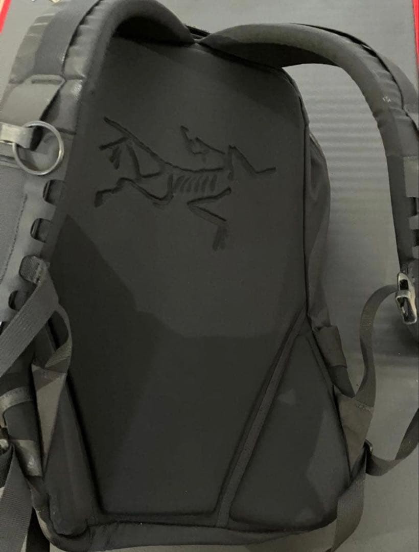 Arc’teryx Arro 16 Backpack Black 32cm W x 47cm H x 13cm Depth Used JAPAN