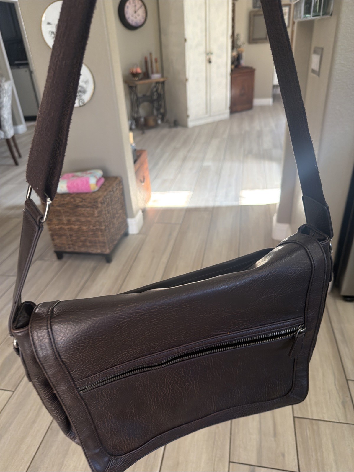Mens Aldo Brown Leather Strap Messenger Bag with Laptop Sleeve