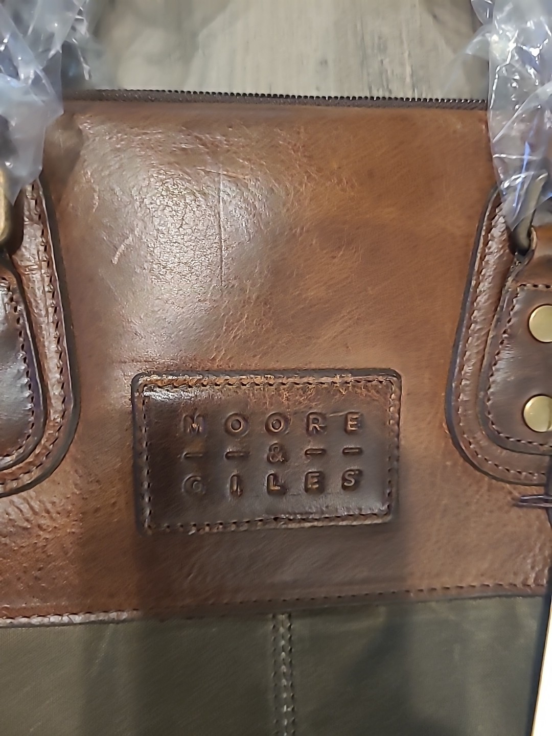 Moore & Giles Gravely Garment Bag Olive & Titan Milled Brown
