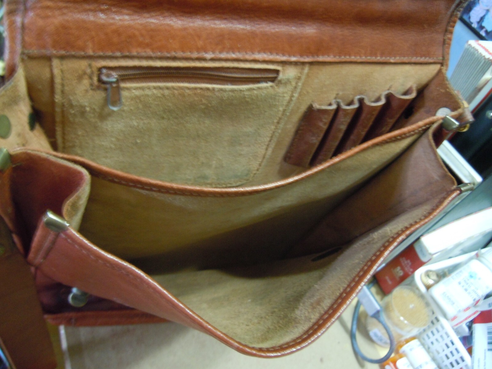 Vintage Eddie Bauer Designs by Sevestet New York All Leather Messenger
