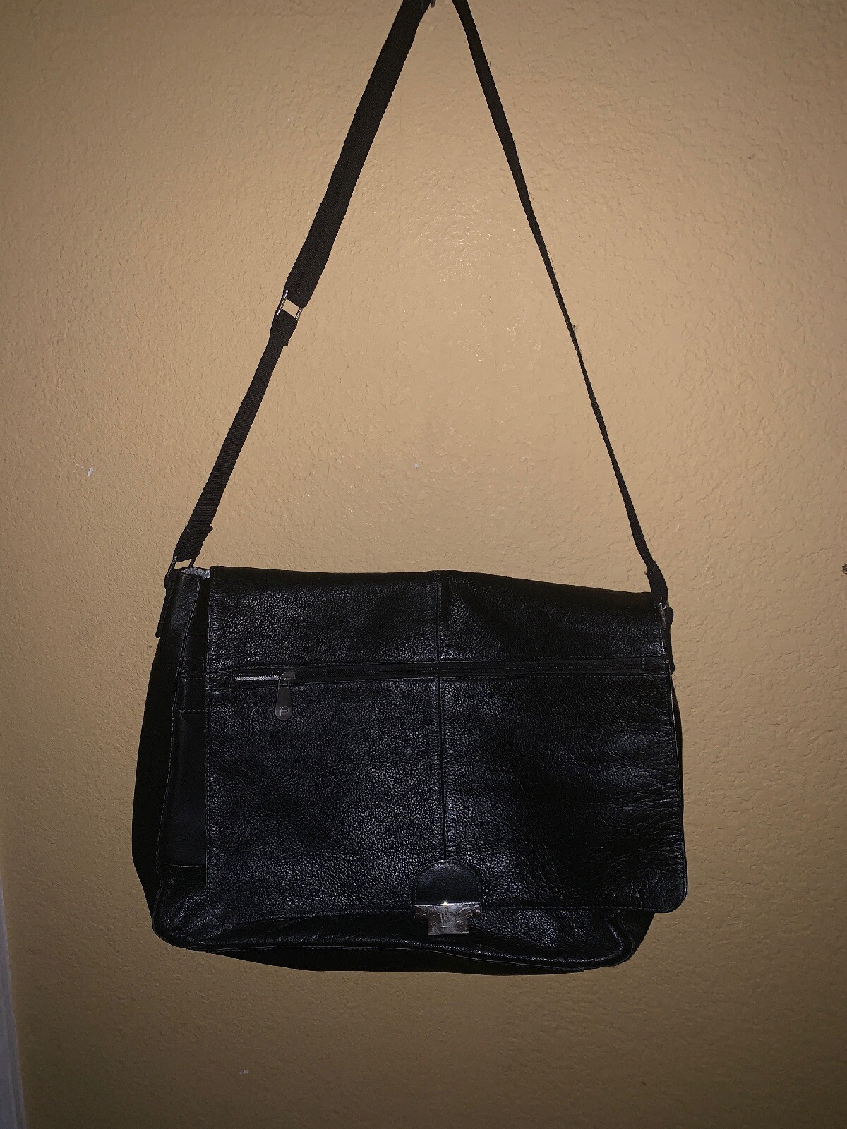 PERRY ELLIS PORTFOLIO Bag Black Leather Messenger Business Commuter