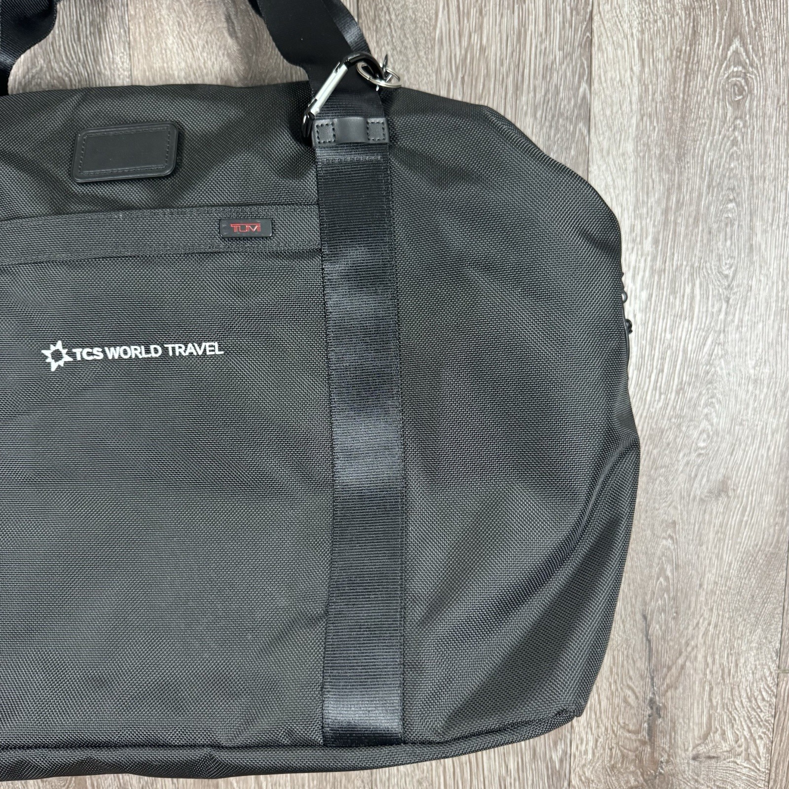 Tumi Alpha Corporate Collection Travel Duffle Duffel Bag Nylon 22249DE