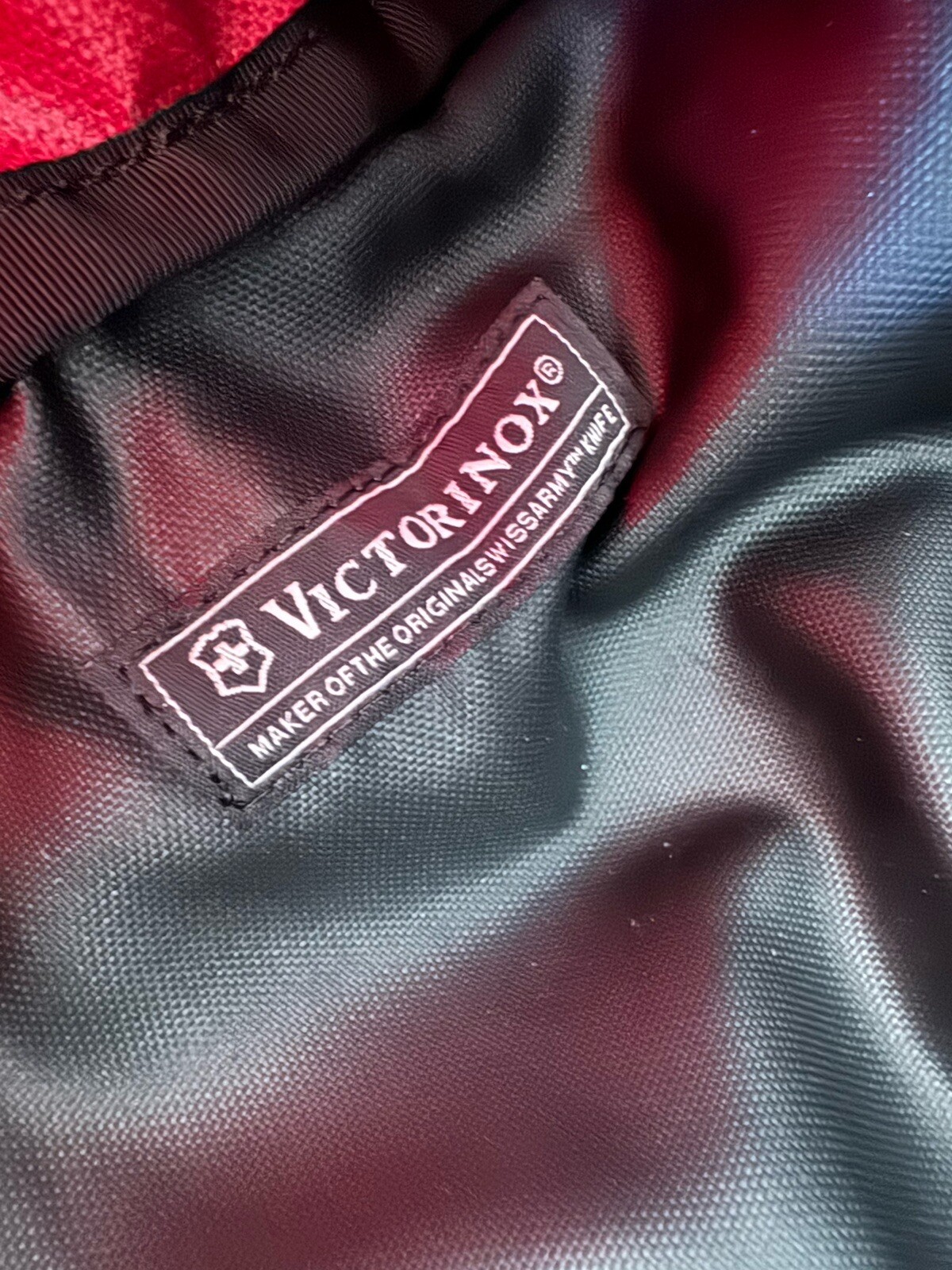 NWT Victorinox Shoulder Tote Docking Bag Attaches To Trek Pack Plus 39624 Emotio