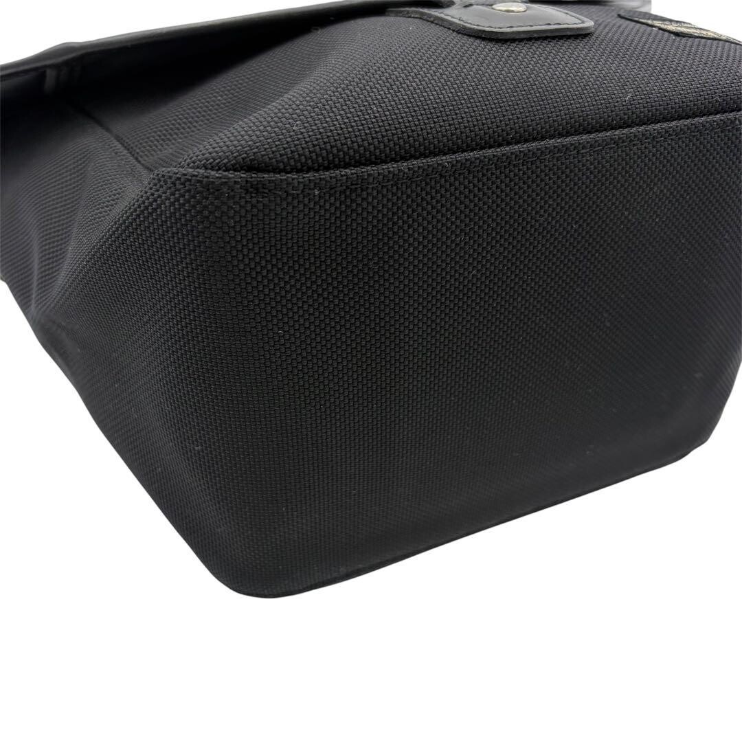 PORTER Black Leather Handbag Shoulder Bag Yoshida Kaban Japan Men Snap Closure