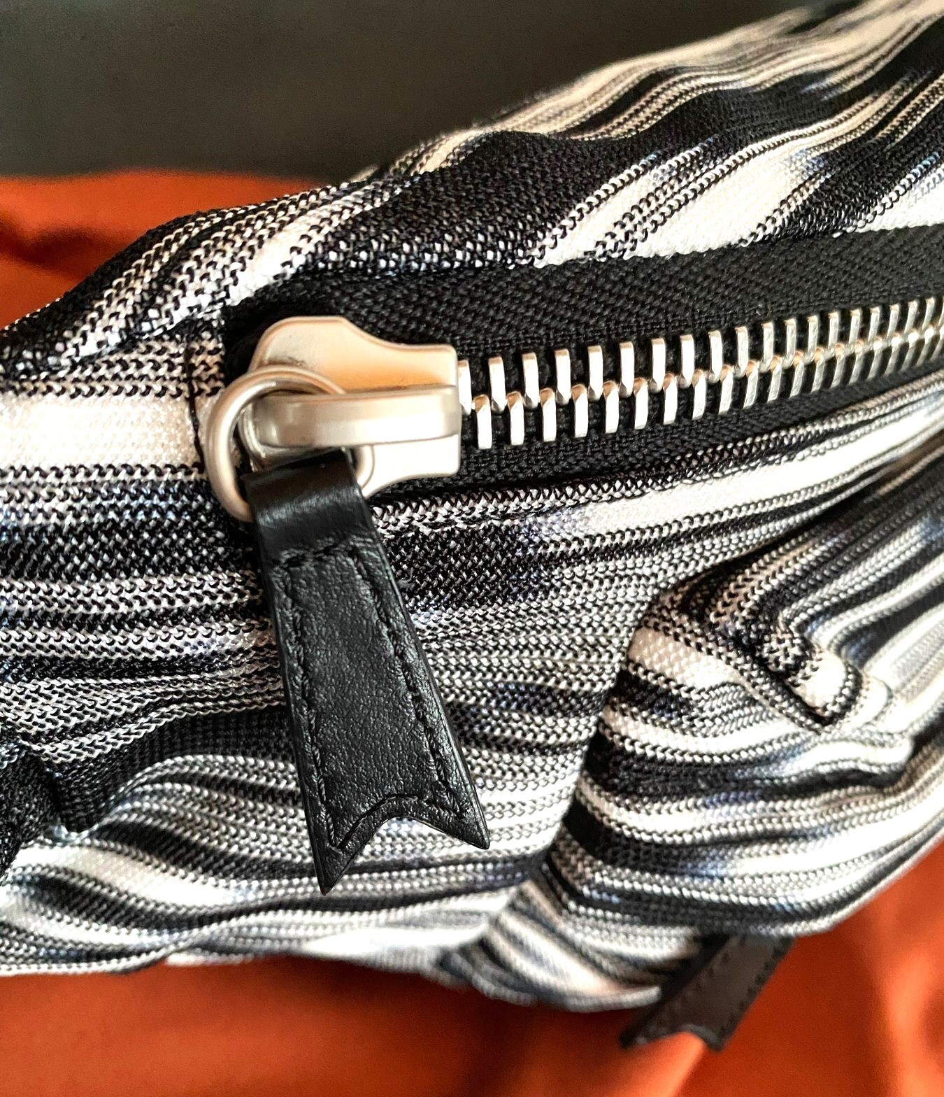 MISSONI ‘Space-Dyed Crochet-Knit Belt Bag’ Men’s Waist Bum Cross Pack b/w *NWT*