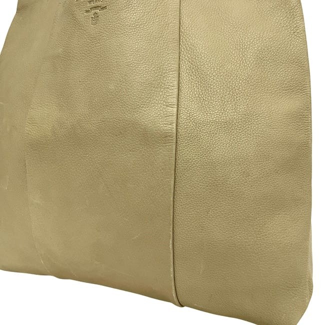 Pre-owned Prada beige leather tote bag, size 146. This Prada leather bag is