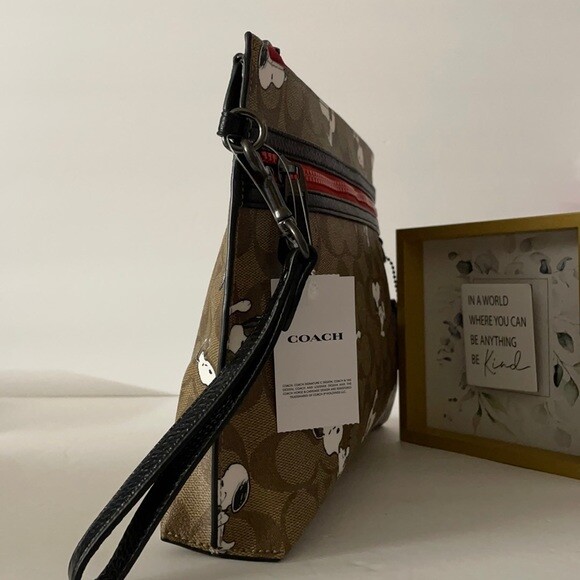 🐼💦 Coach 5734 🐼💦 Peanuts Snoopy Carryall Canvas Pouch Wristlet Bag 🐼 W8o2