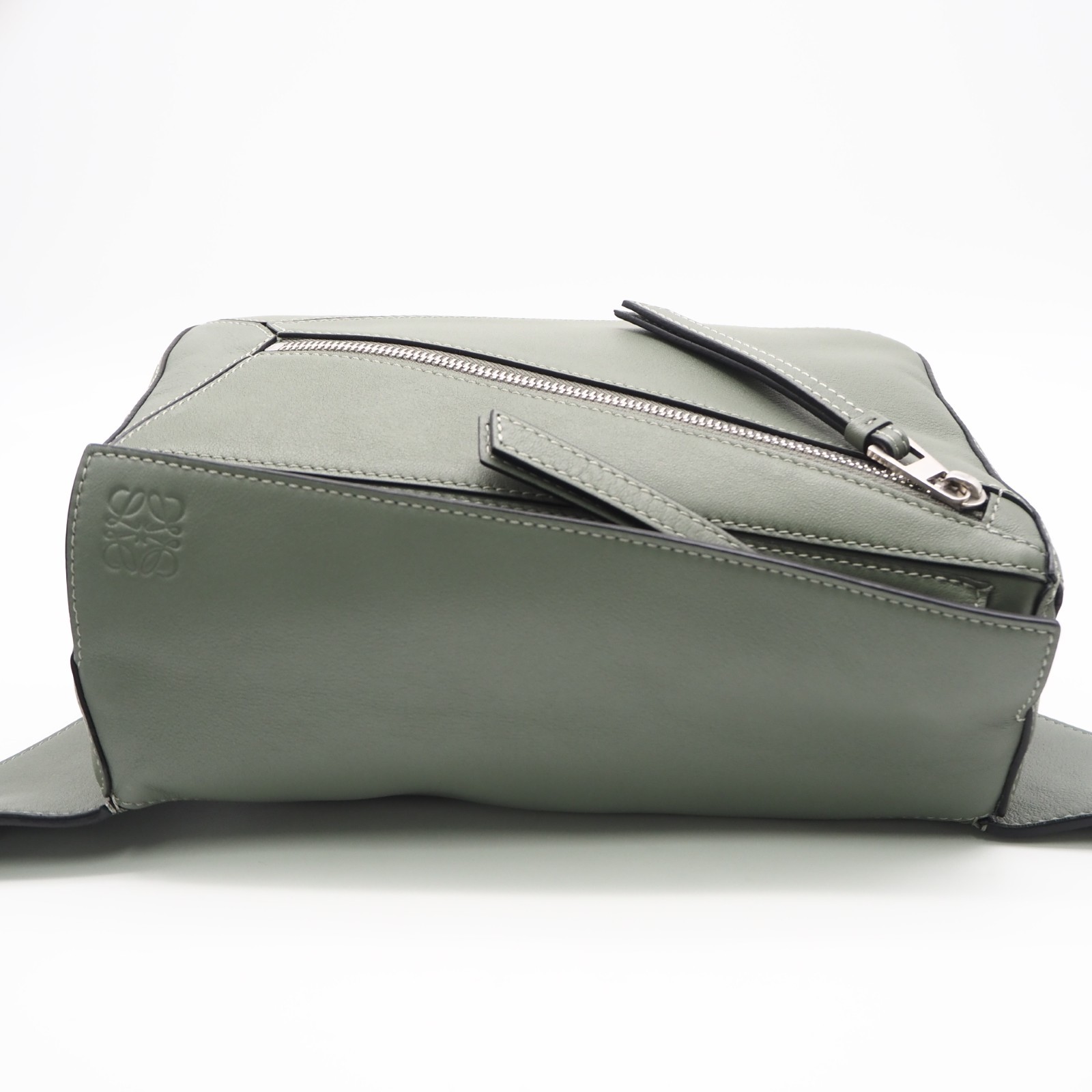 LOEWE Bum bag smallbody bag green Calf leather62224