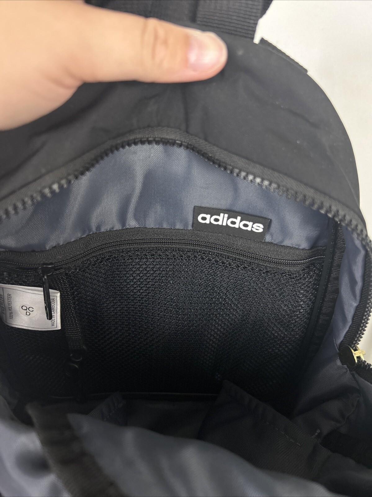 ADIDAS Unisex Linear MINI Backpack Black White 9.5″H x 10″L x 3″W GOLD ZIP