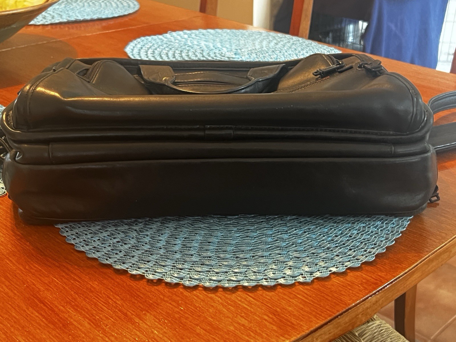 TUMI Alpha 3 Expandable Organizer Beautiful Leather Laptop Briefcase