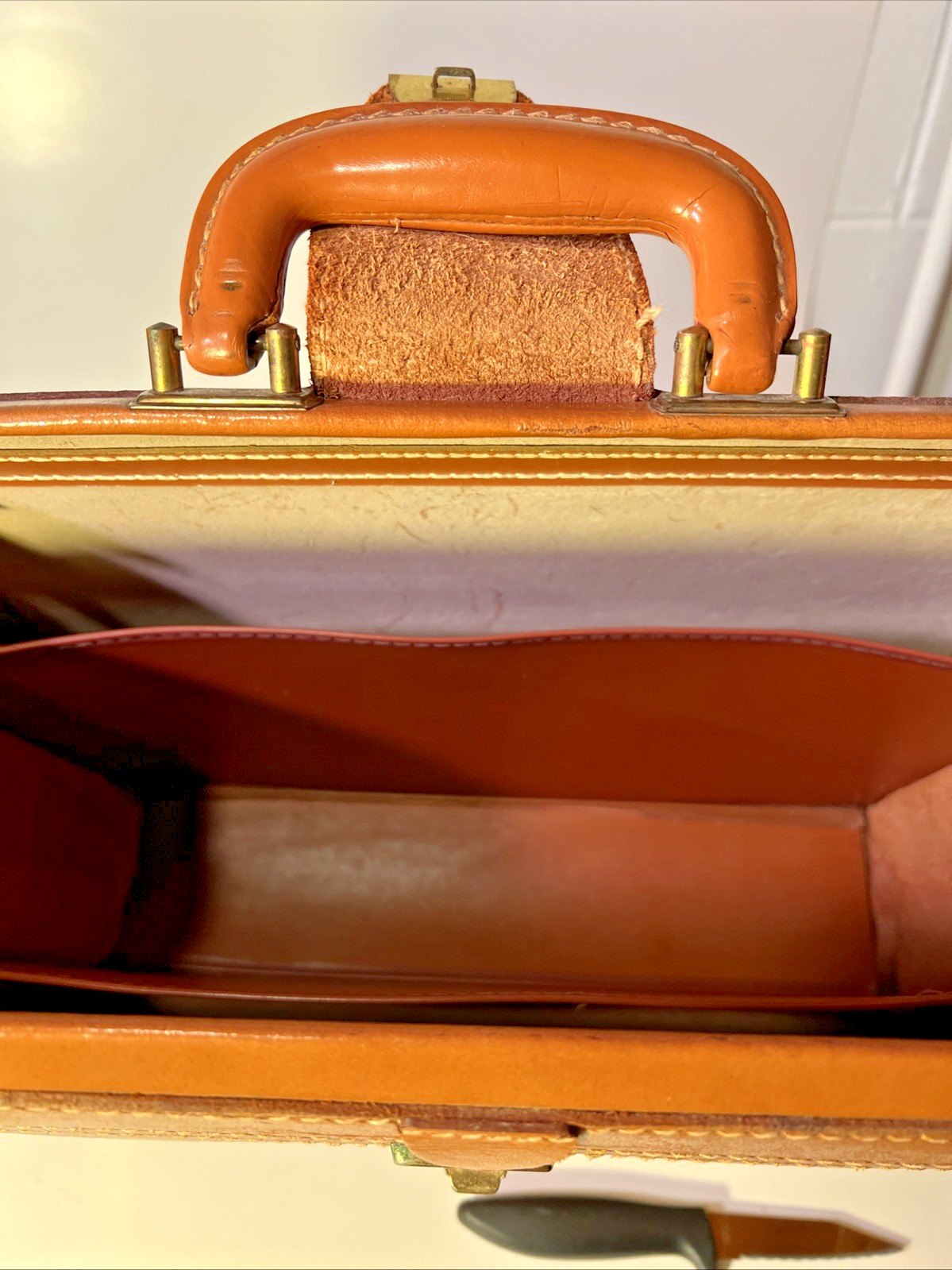 Vtg Genuine Leather Briefcase Cognac Deep Buffed Cowhide Legal Document Case