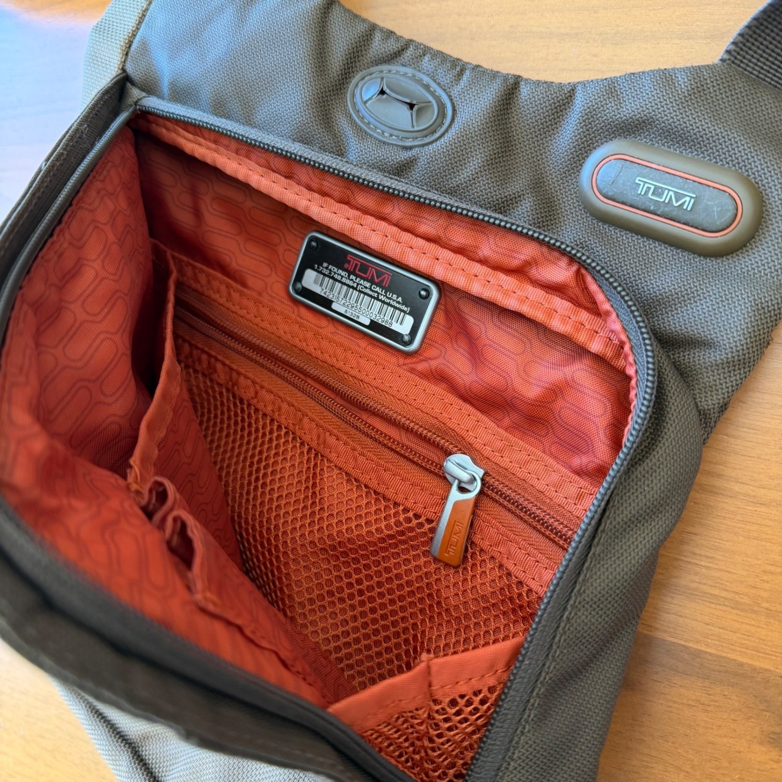 Tumi 5132B Olive Brown Ballistic Nylon Crossbody Messenger Travel Bag 10×10