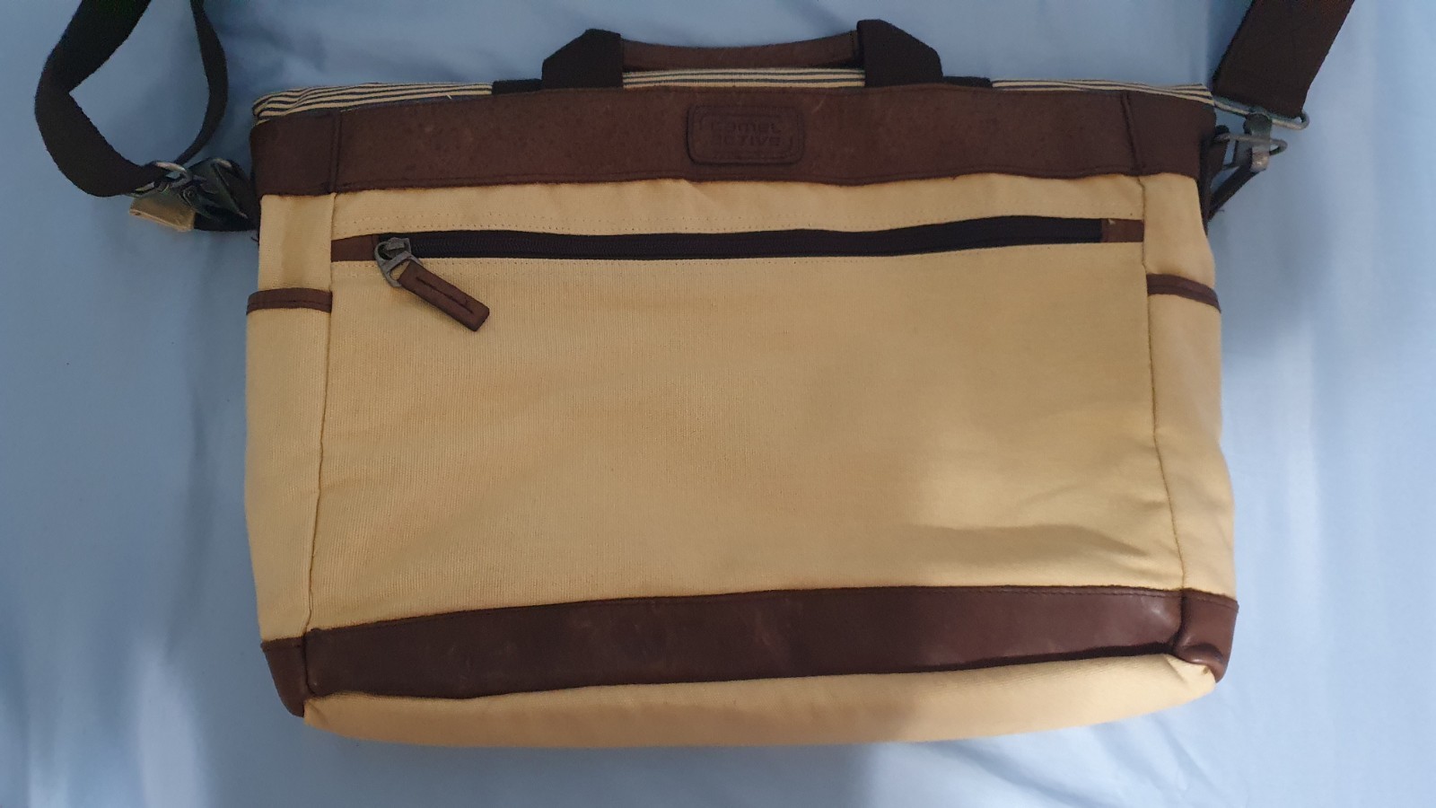 Camel Active Men’s Messenger Bag Beige/Brown Zip Buckle Adjustable Strap Striped