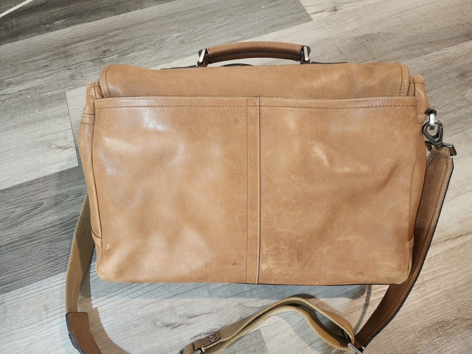 Classic Coach Leather Tan Duffel Bag | C05C-5050