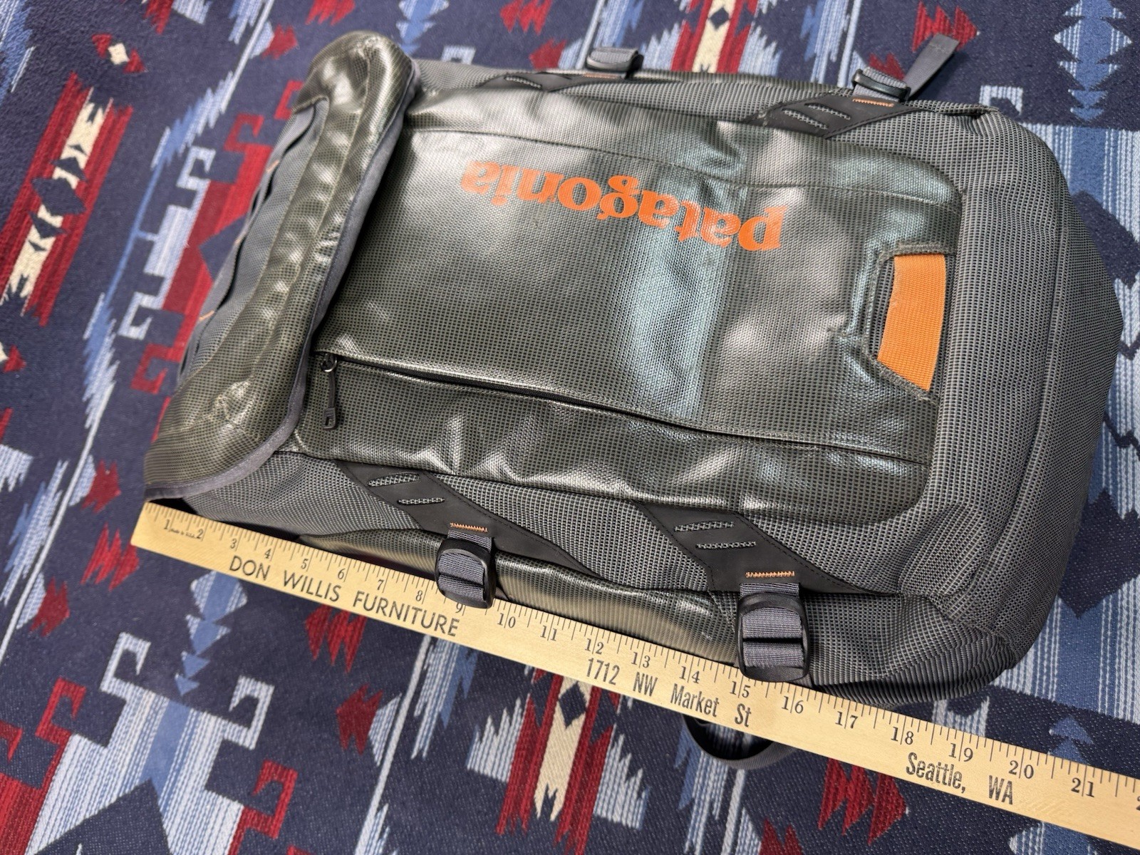 Patagonia Black Hole BackPack 35L Discontinued Travel Laptop Daypack Gray Bag