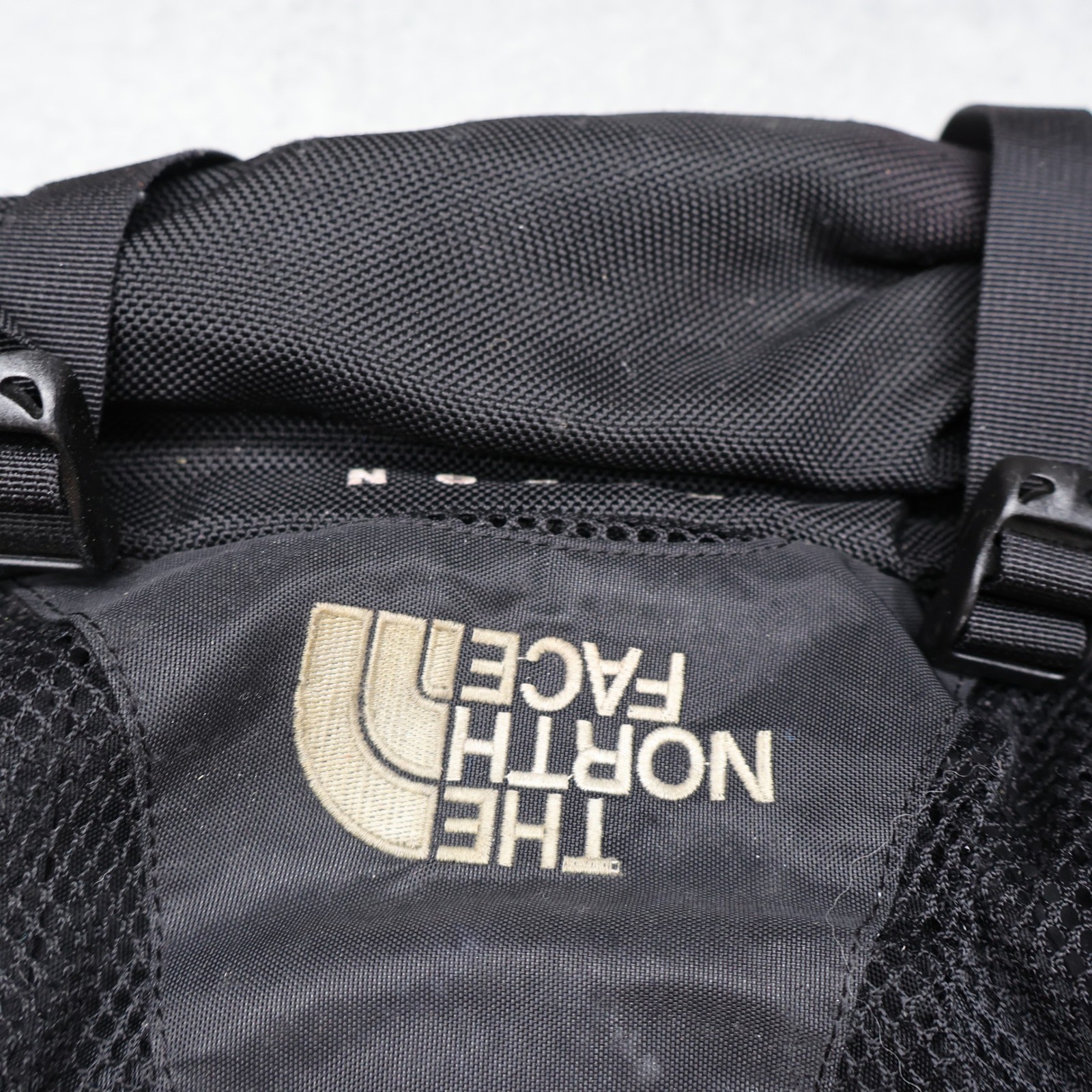North Face Recon Backpack Mens Large Black Daypack Utility Hiking Travel Outdoor