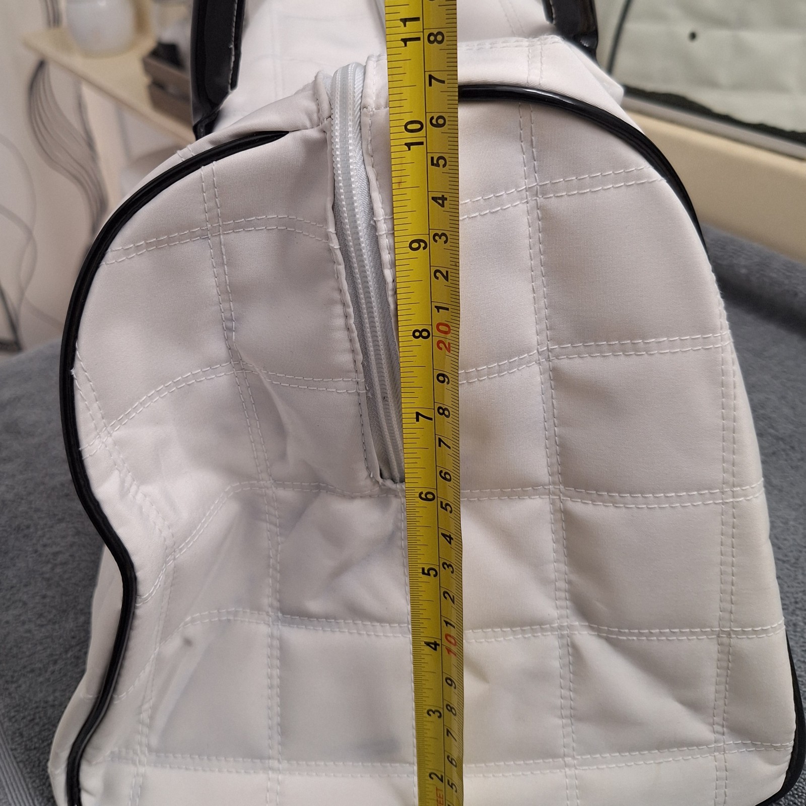 Givenchy Parfums Designer White Black Quilted Weekender Duffle Travel Bag Vacay