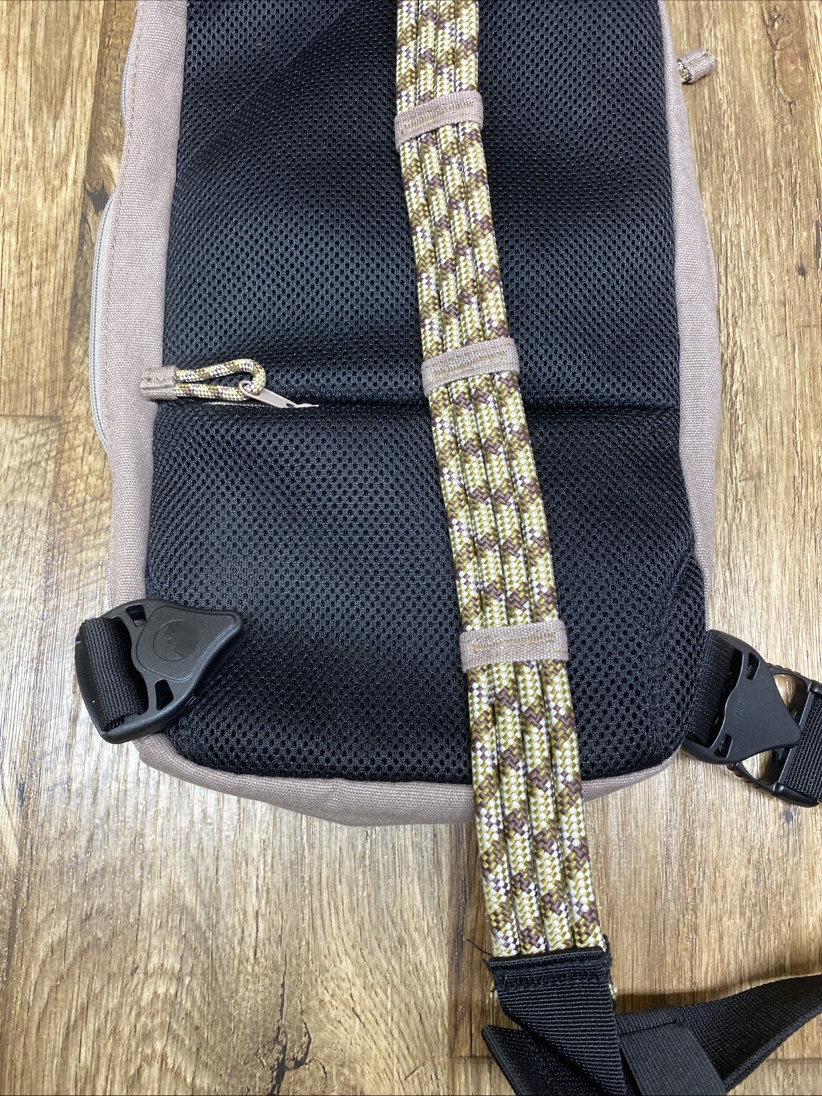 Kavu Rope Sling Cross Body Backpack Bag Tan Canvas Travel Day Hiking Pockets