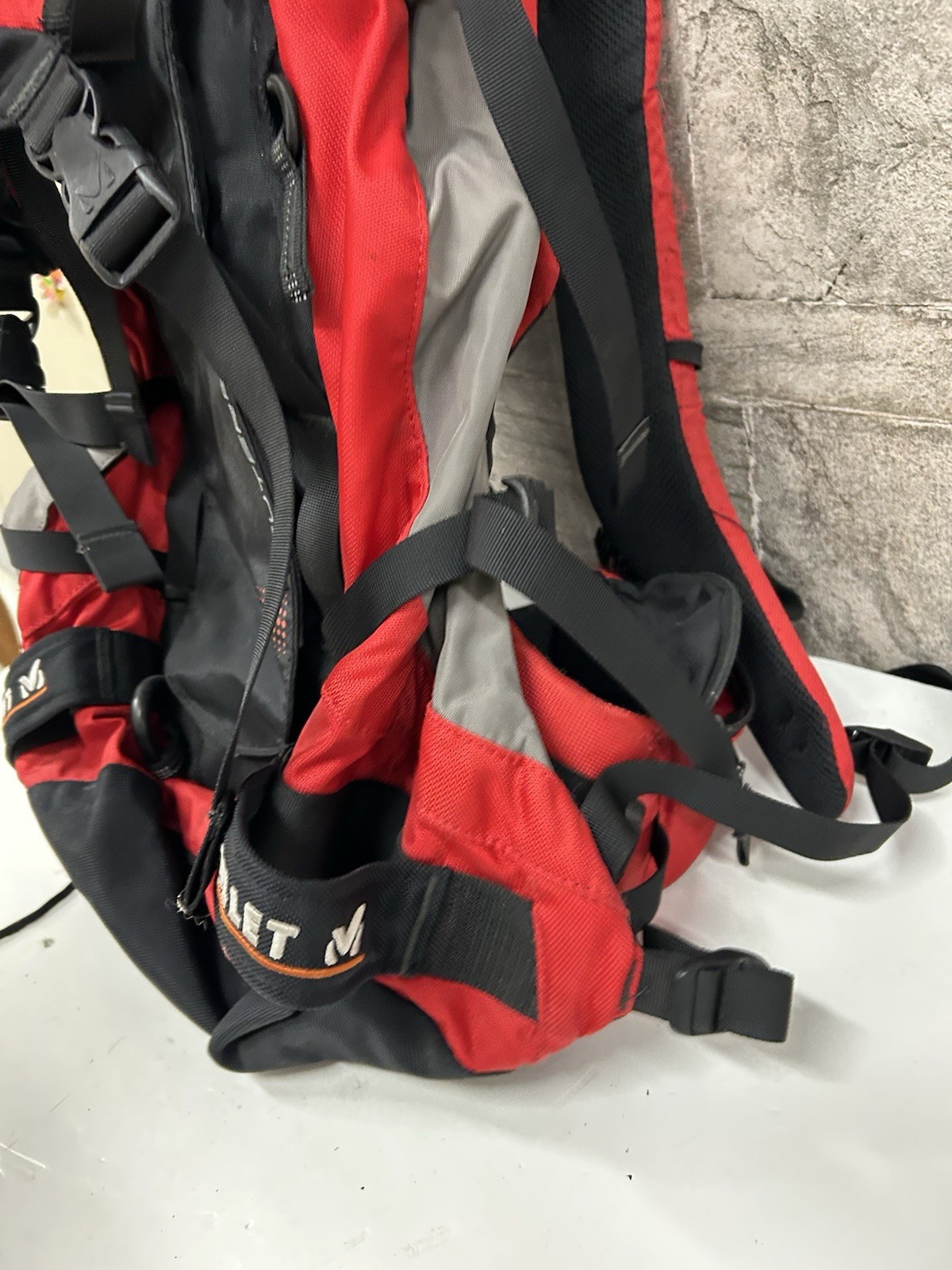 Millet Peuterey 35 Backpack Expert Series Climbing Hiking Cycling Black/Red