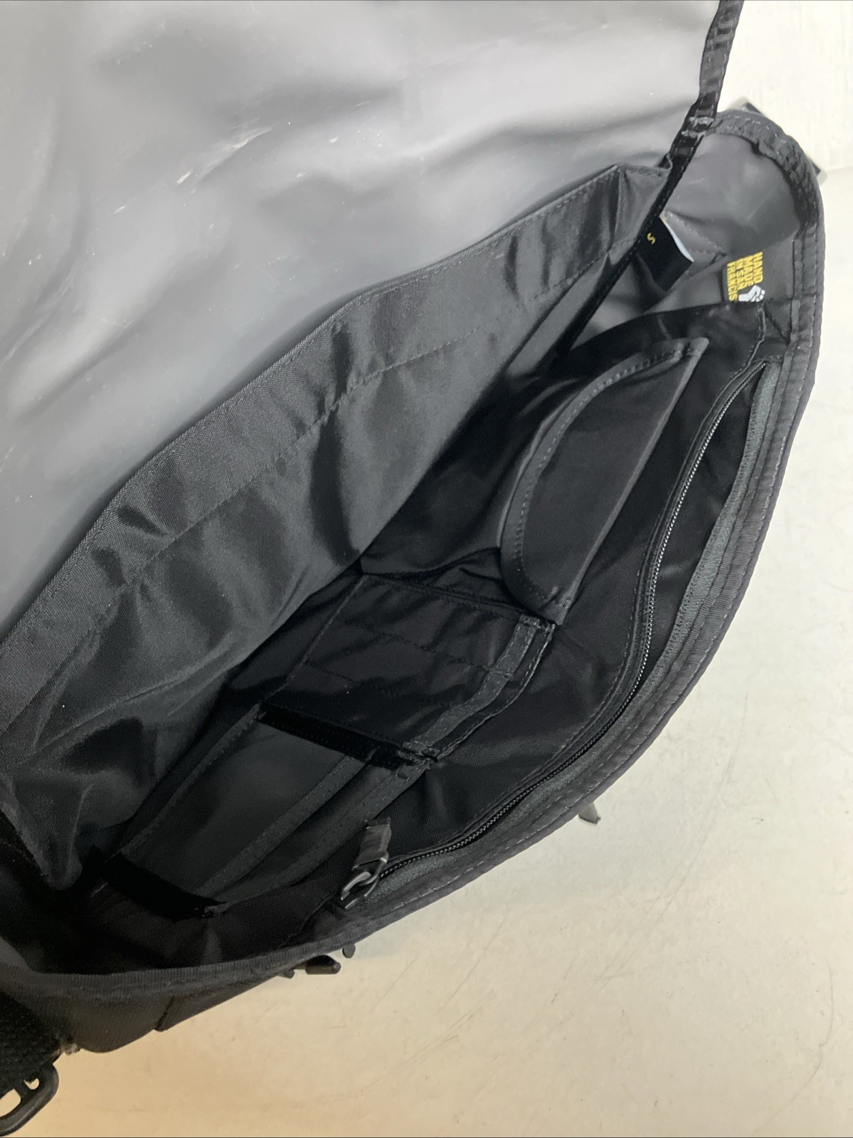 TIMBUK2 Classic Messenger Bag 3 Panel Black Laptop Commuter Michael J Fox Show