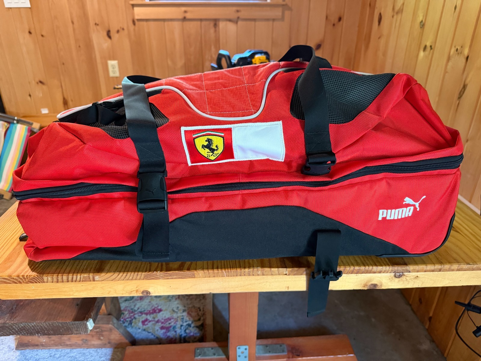 Puma Ferrari X-Large Wheel Bag w. telescoping handle