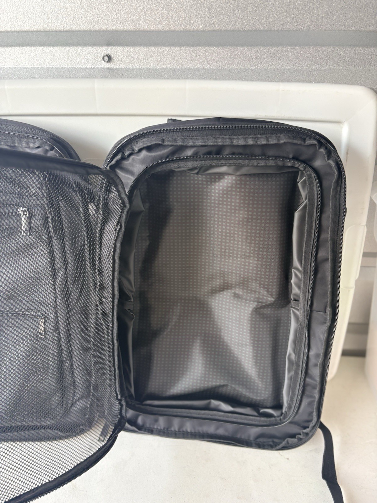 Duchamp London Getaway Expandable Travel Backpack Suitcase Black Carry-On