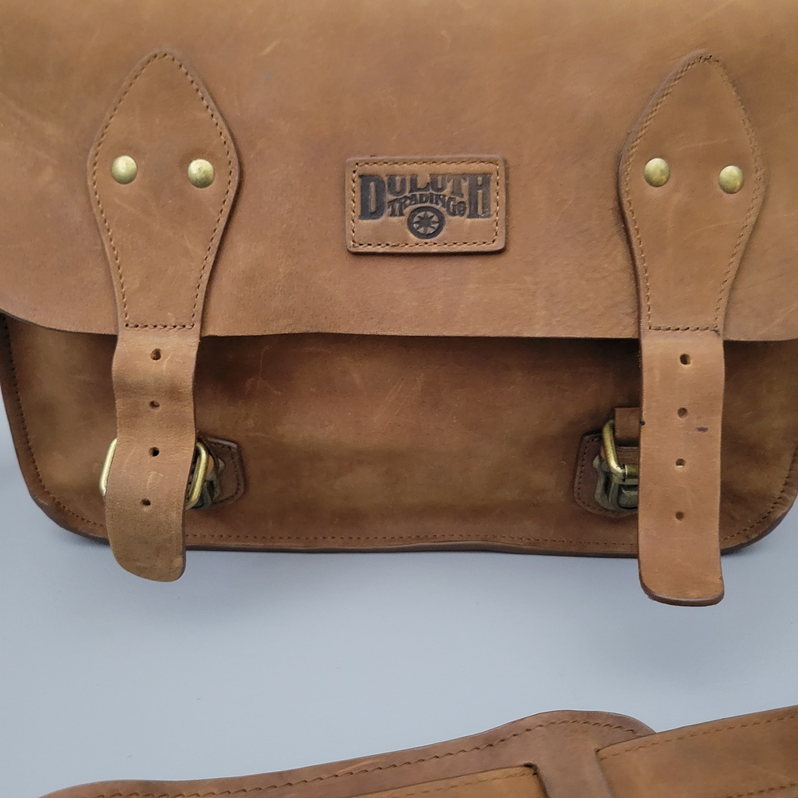Vintage Duluth Trading Leather Bashful Billionaires Briefcase Messenger Bag