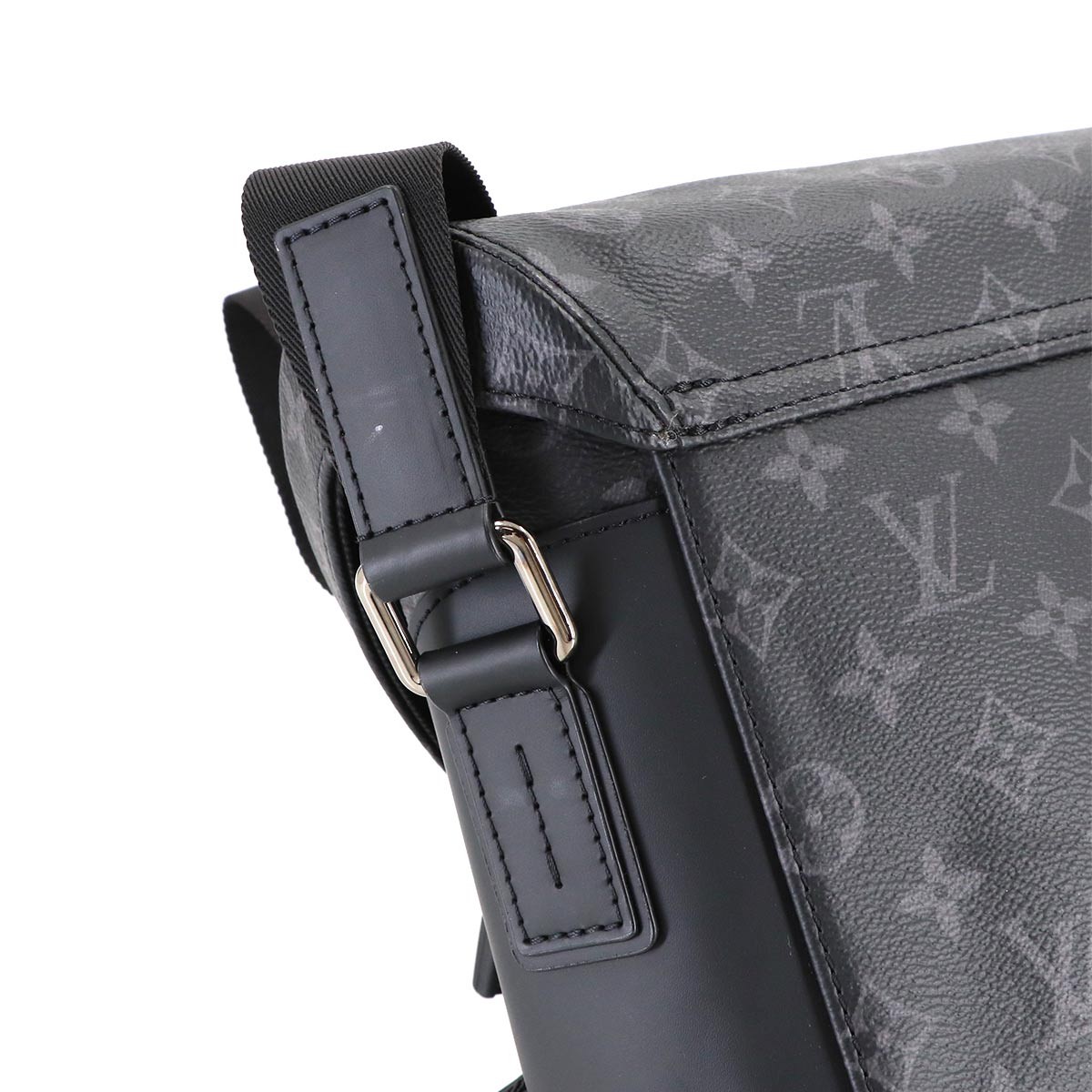 LOUIS VUITTON Monogram Eclipse Messenger Voyage PM Shoulder Bag M40511 90313089