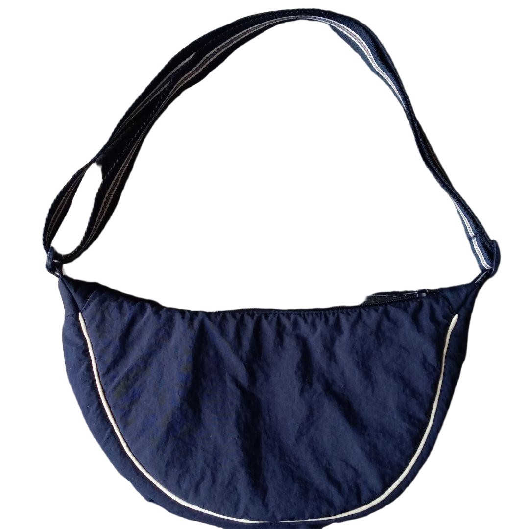 UNIQLO Navy Mini Shoulder Bag 16.5x30cm Used Water-Resistant, 2 Inner Pockets