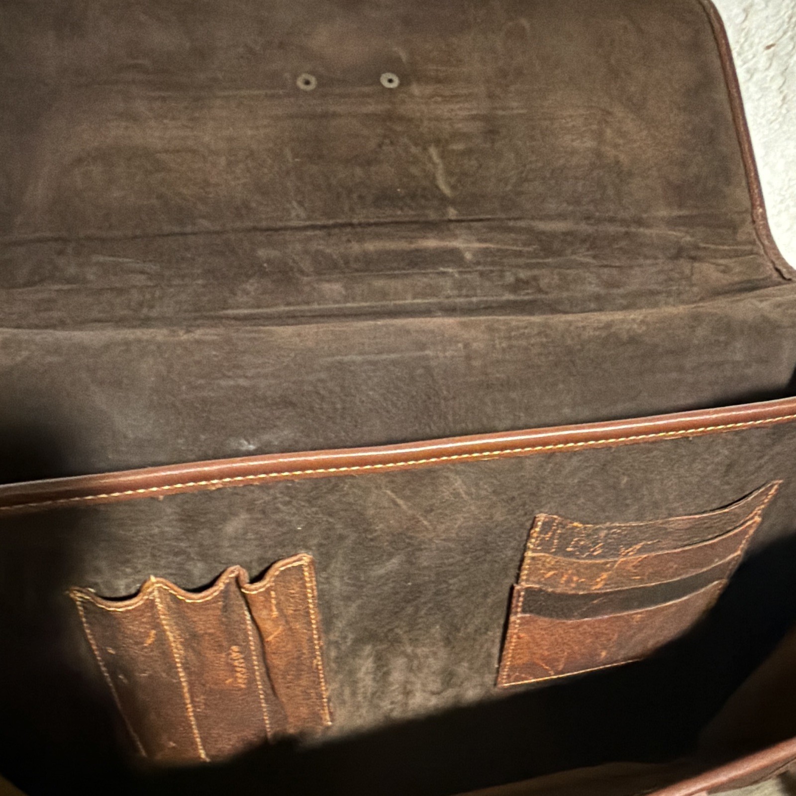 Orvis Brown Men’s Briefcase/Document Case Buckle Closure Crossbody Pockets