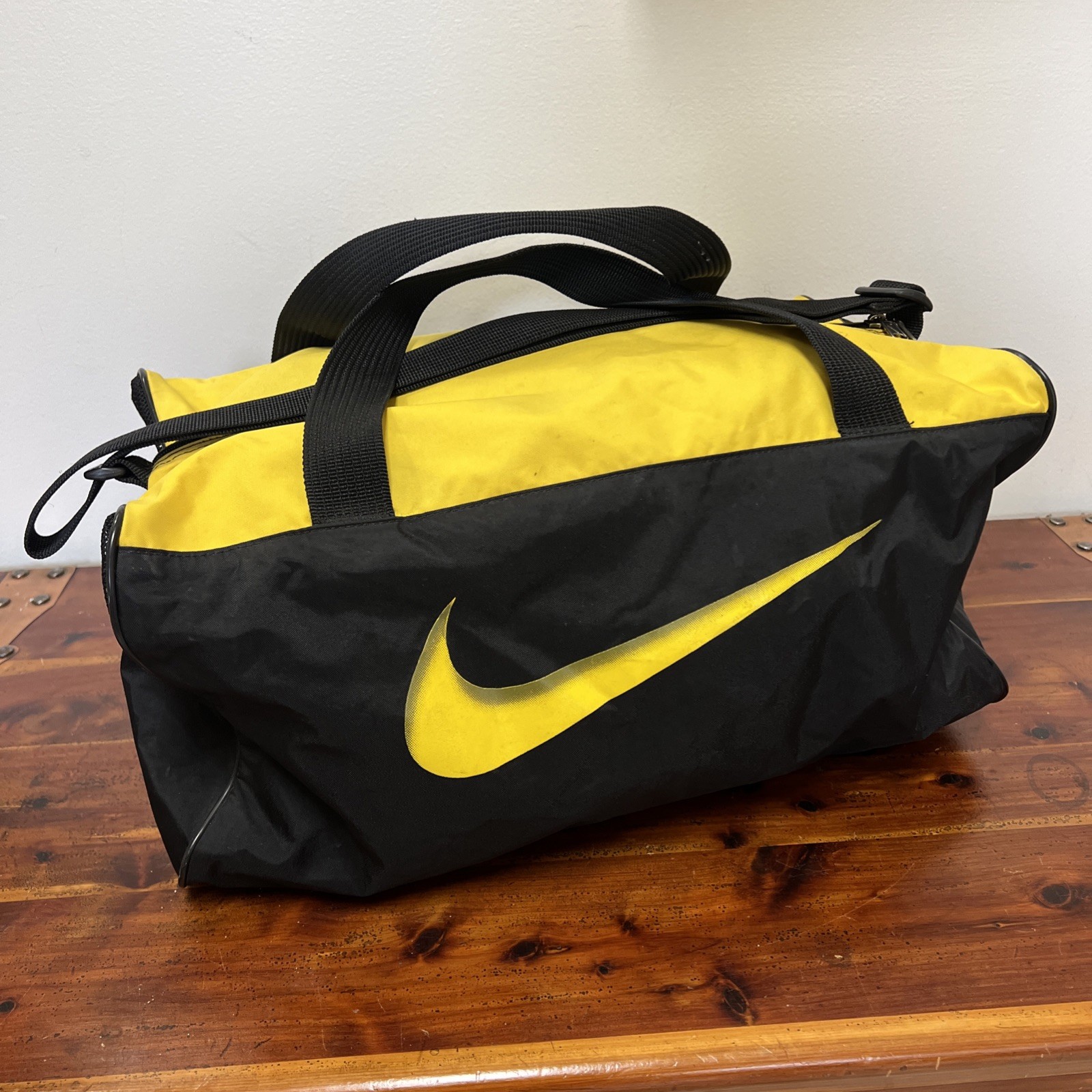 Vintage 90s Nike Duffle Gym Bag Red Tag Center Swoosh Big Logo Black Yellow