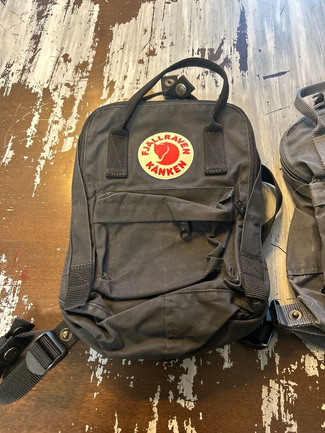 Set of 2 Fjallraven Kanken Mini Backpacks Black and Graphite Grey