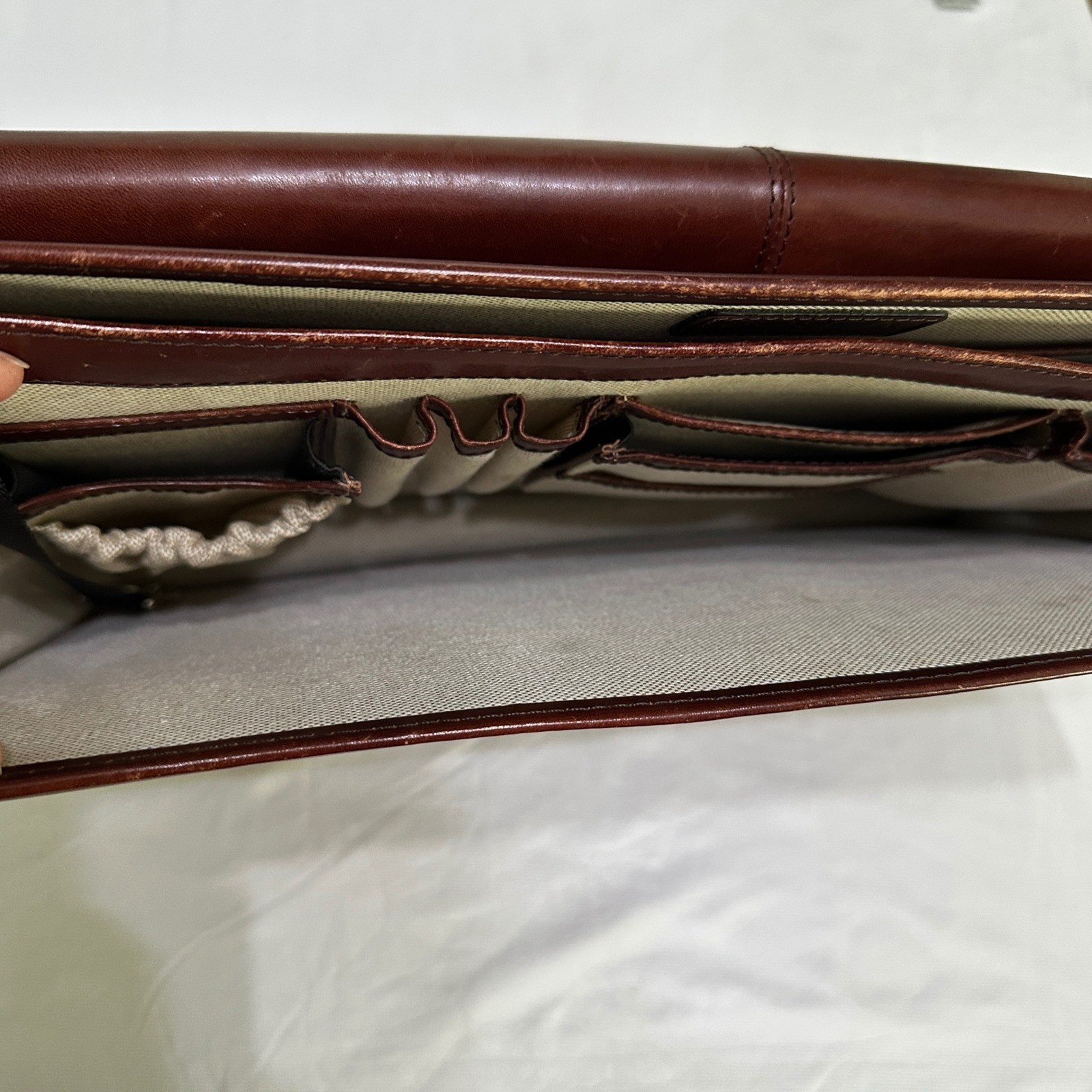 Bosca Old Leather Flap Over Briefcase Attache Doctors Lawyer Messenger Bag W/Key