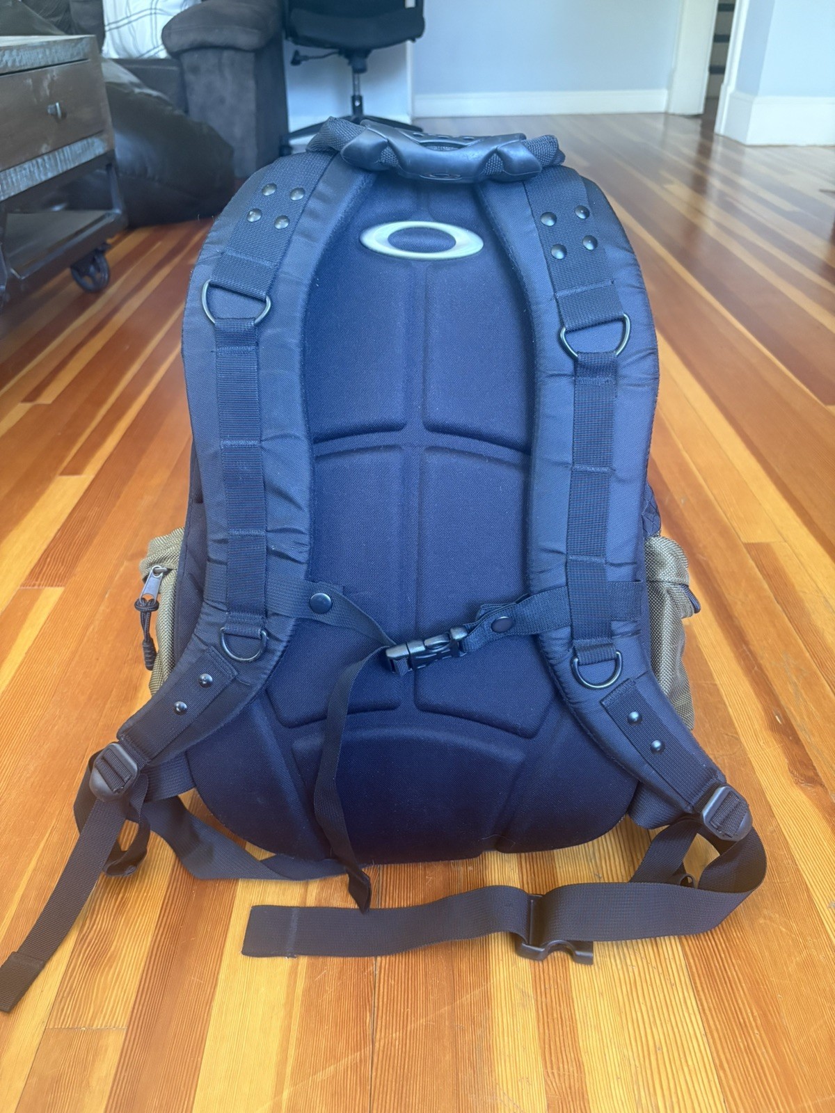 Oakley Icon Backpack Vintage Tactical 90s Y2K USA Logo Black SoftwareGorpcore