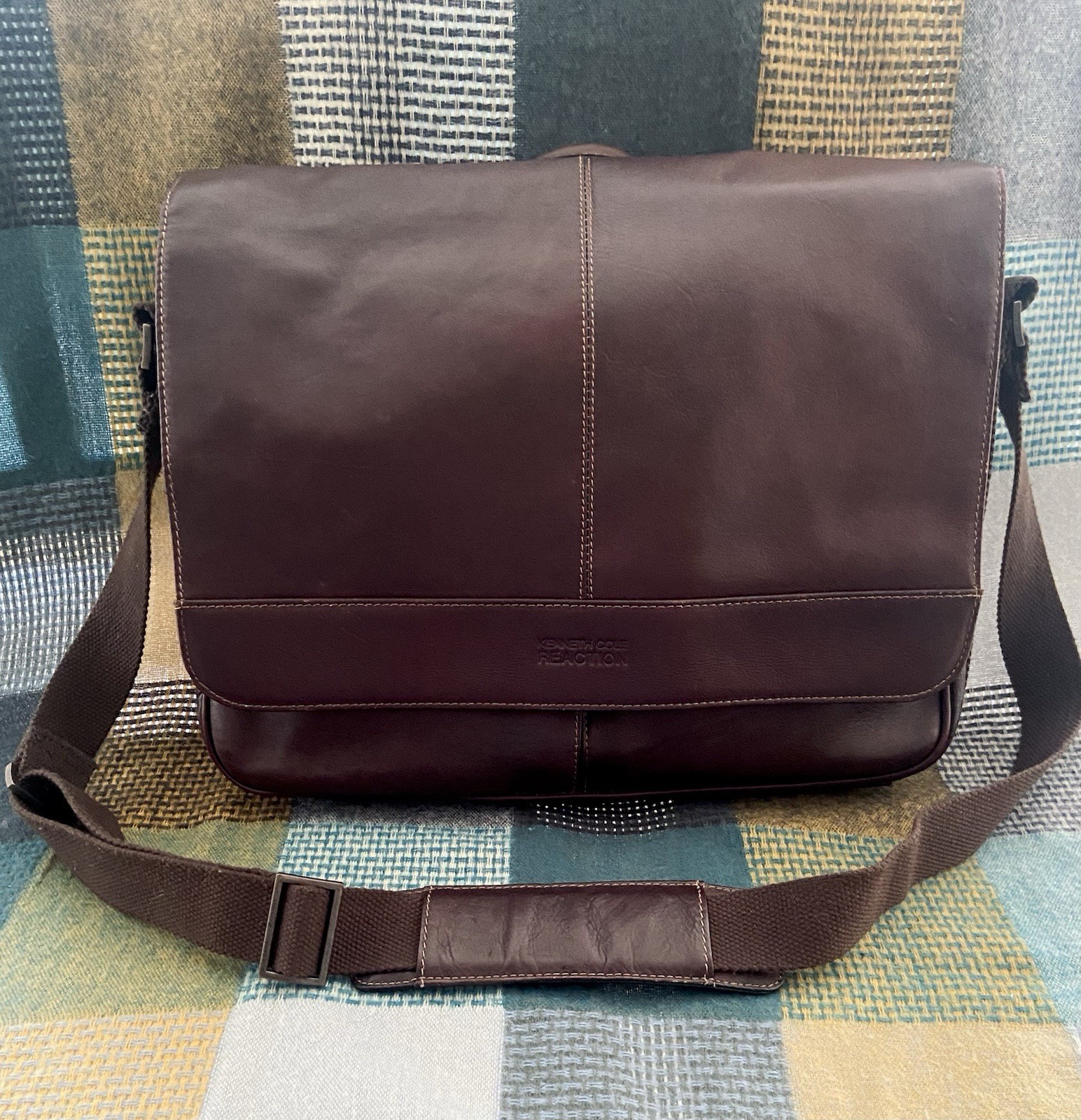 kenneth cole reaction leather messenger bag