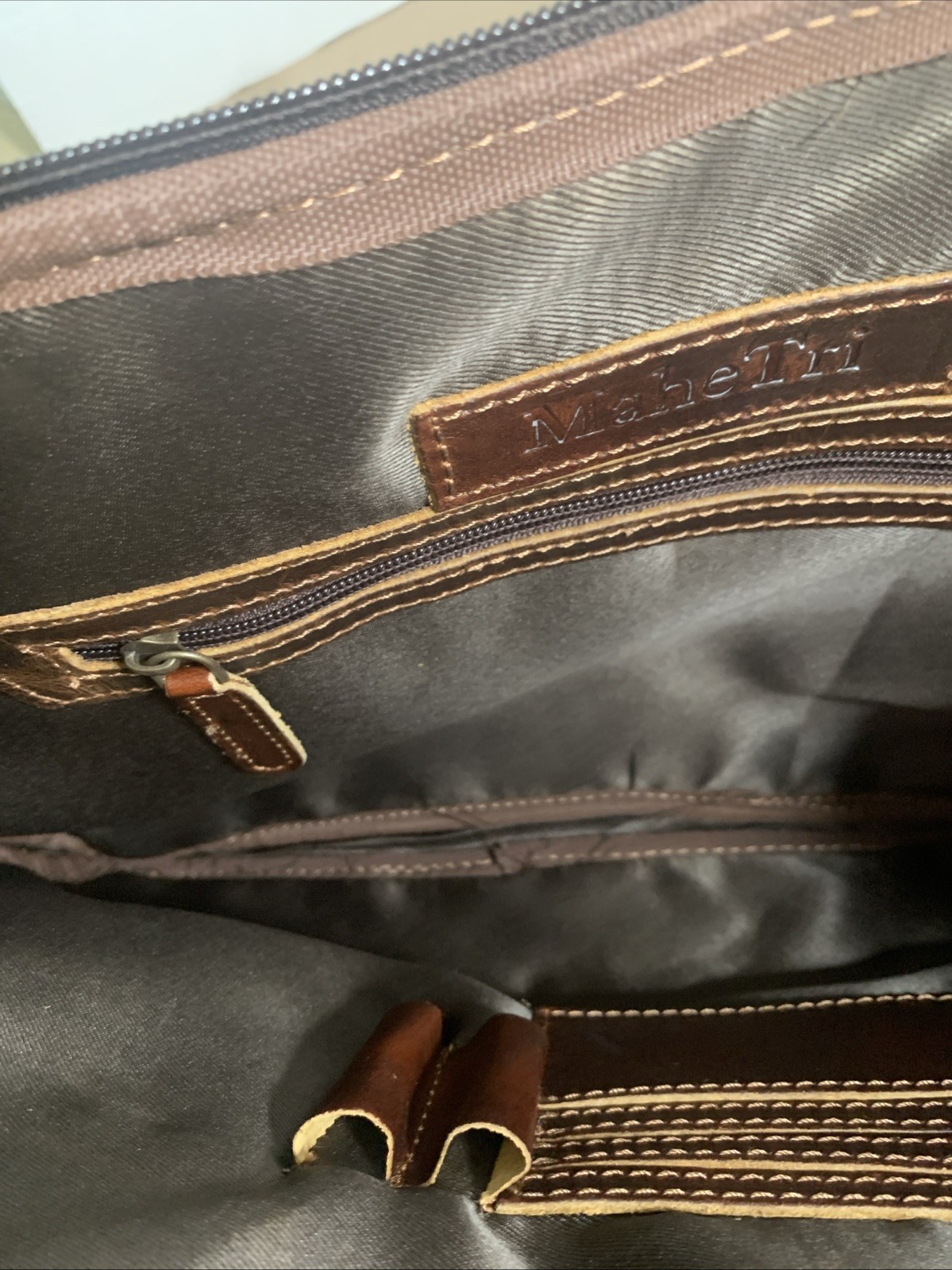 Mahetri Tan/Dark Brown Buffalo Leather 16″ Laptop/Messenger Briefcase NEW READ