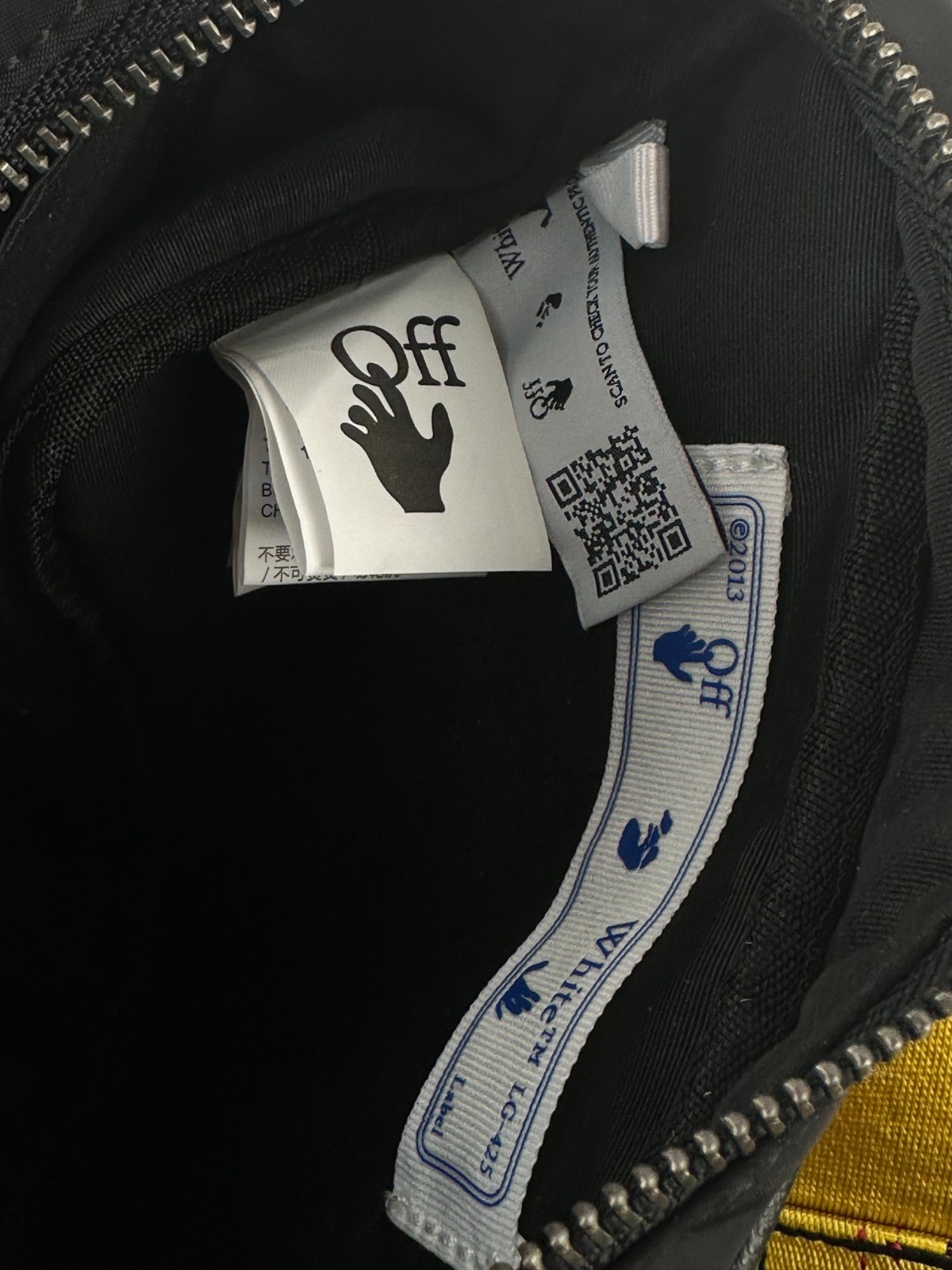 Off-White Mini Logo Print Nylon Fabric Zipped Messenger Crossbody Bag Black