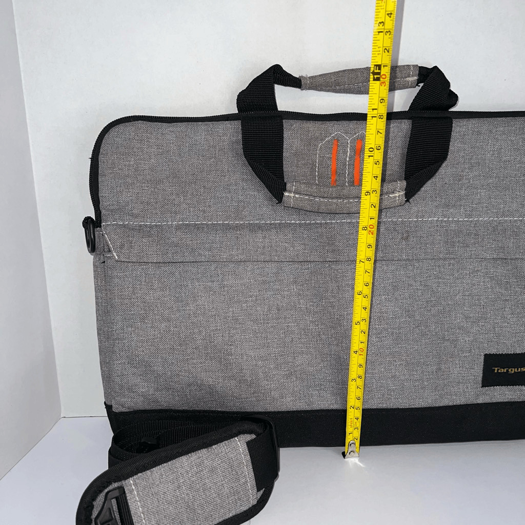 Targus TSS63204US Strata Sleeve Case for 15.6 in Laptop Notebook Pewter