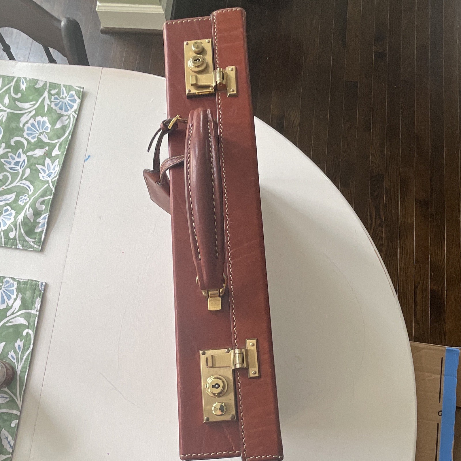 Dutch-made over-under hard-side briefcase, gold hardware – see pics