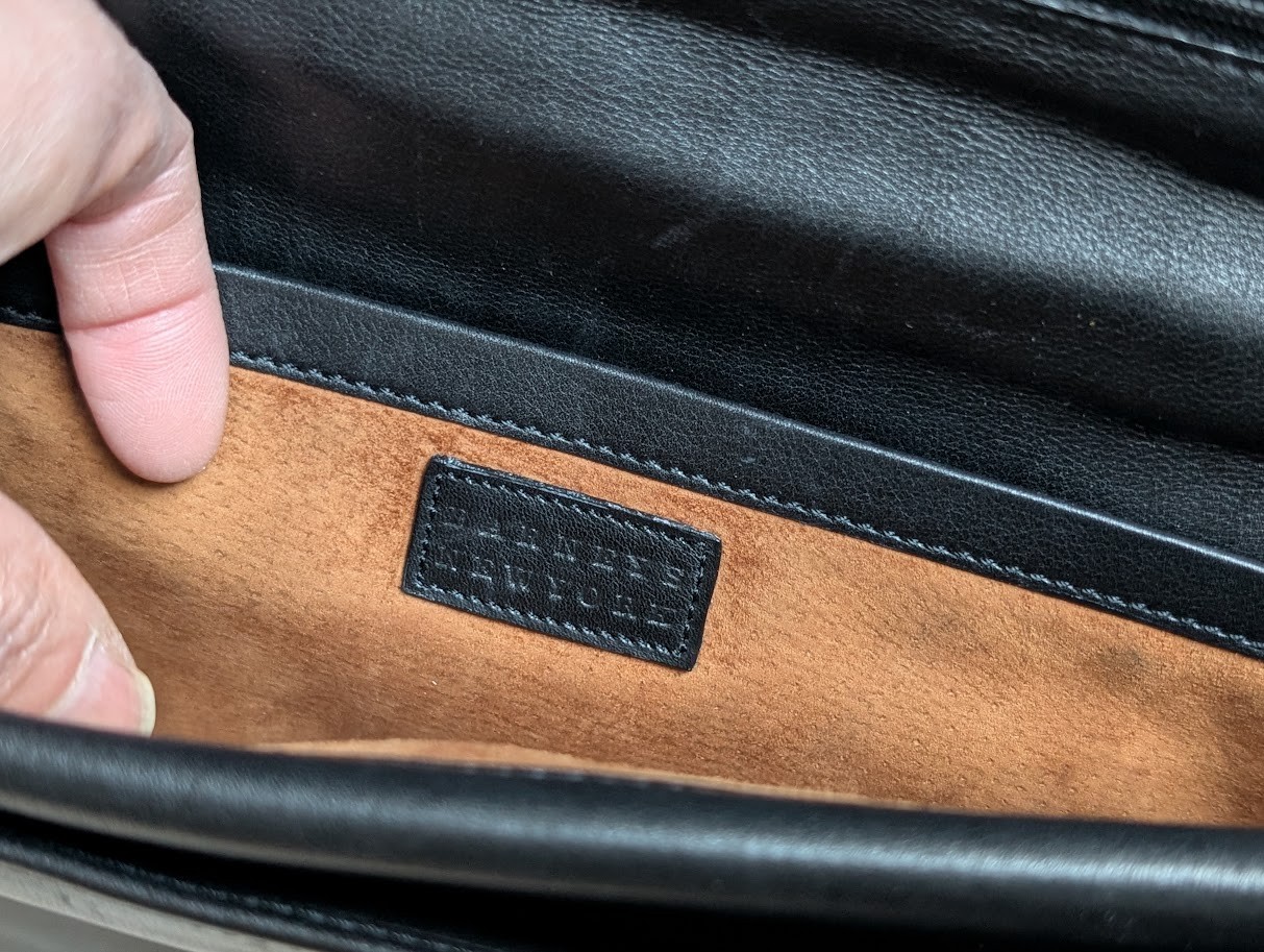 BARNEYS NEWYORK Small Briefcase Classic Black Smooth Leather Document Bag Italy