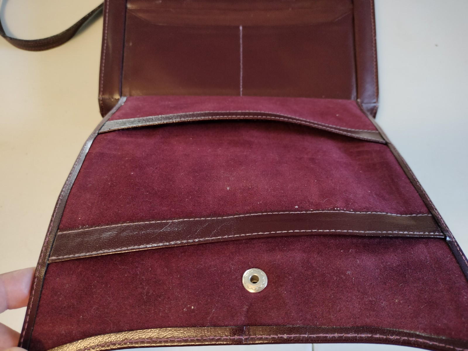 Vintage Sophisticated Burgundy Italian Leather Small Shoulder Briefcase
