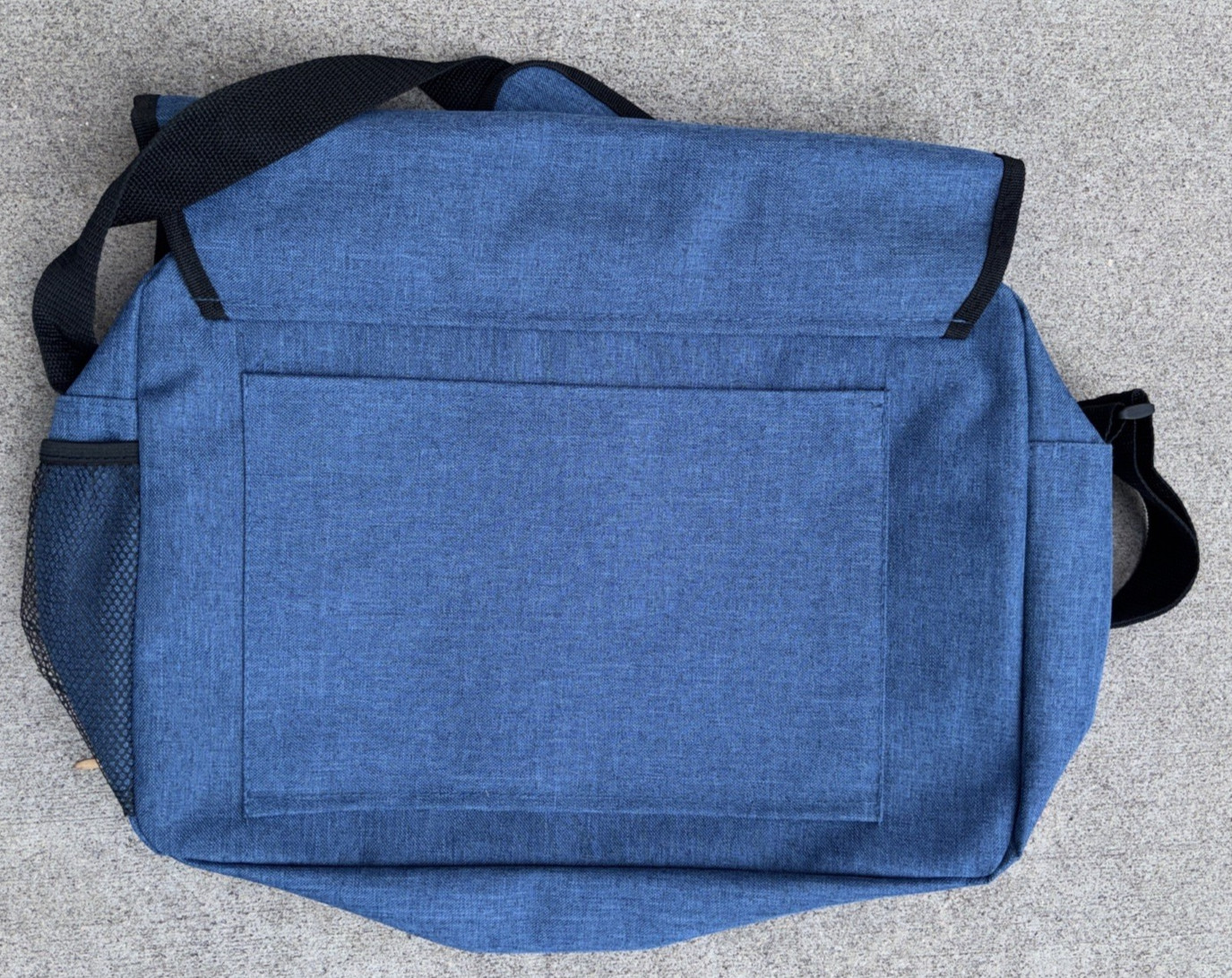 Denver Film Messenger Pouch bag; Blue, flap, zipper pocket 16″x11.5″x4″