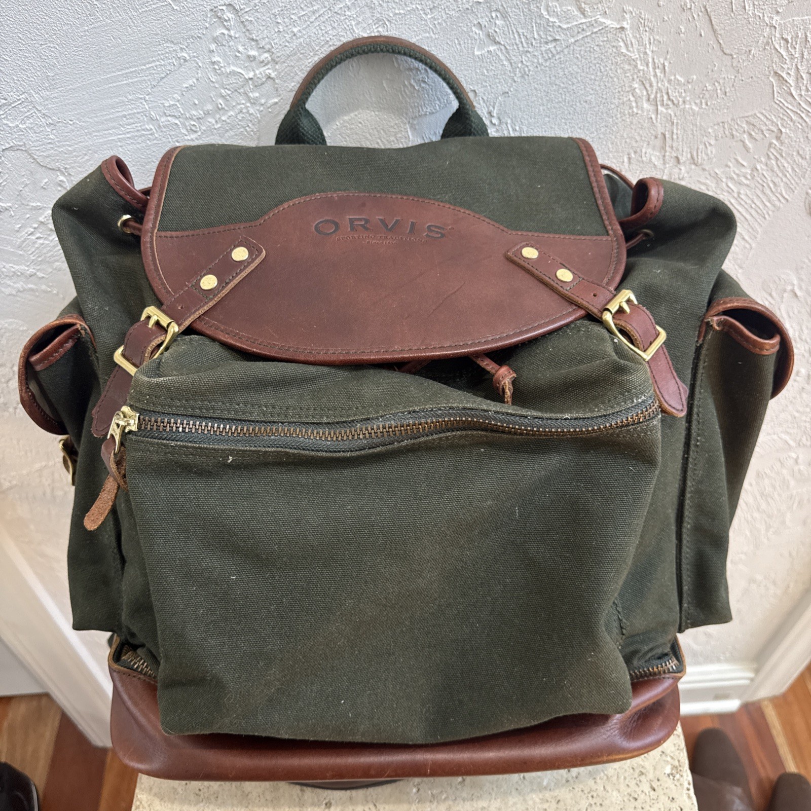 Vintage Orvis Battenkill Backpack Leather/Green Canvas Cinch Top 20” x 16”