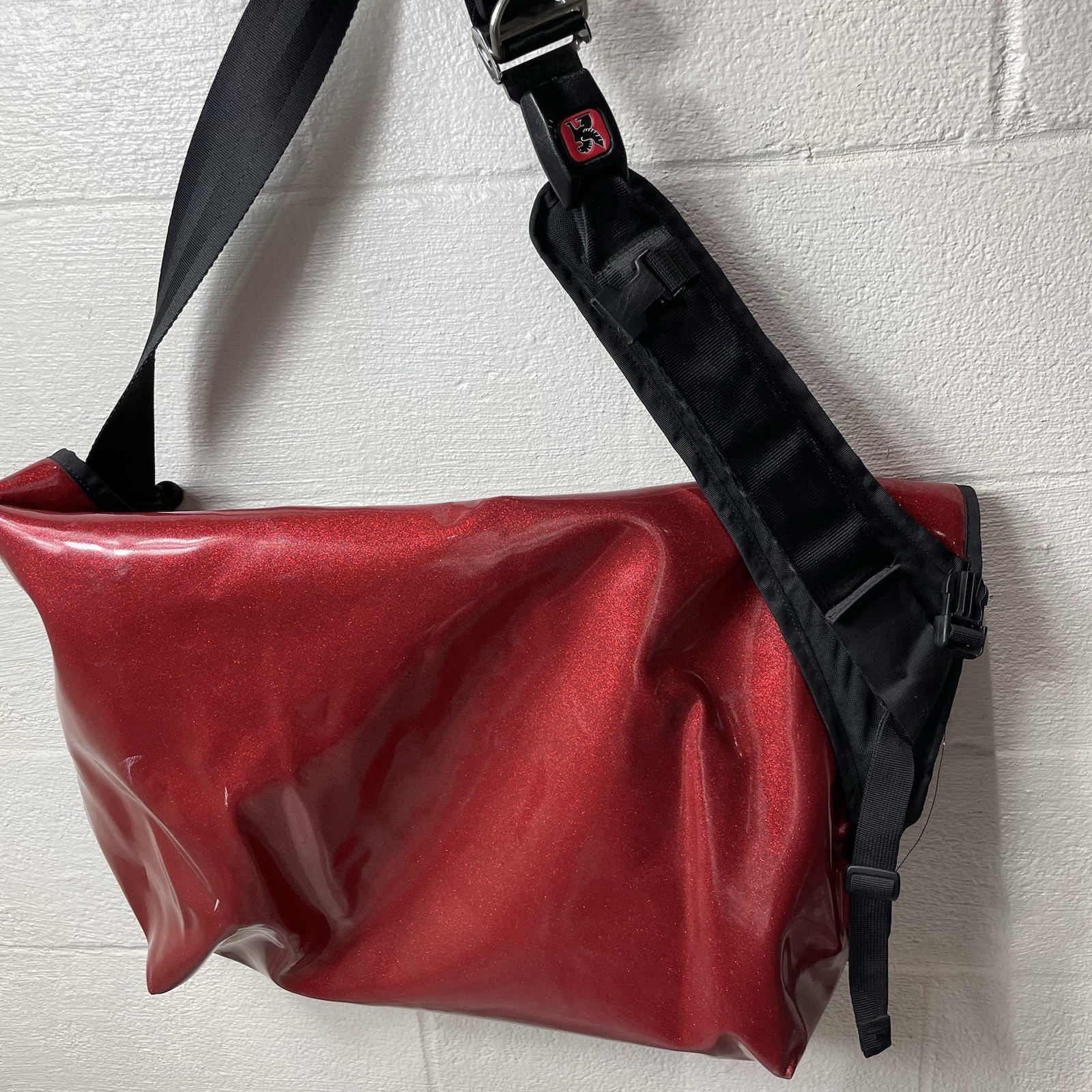 Chrome Industries Messenger Bag Red Buckle Shoulder Bike Bag Embroidered RARE