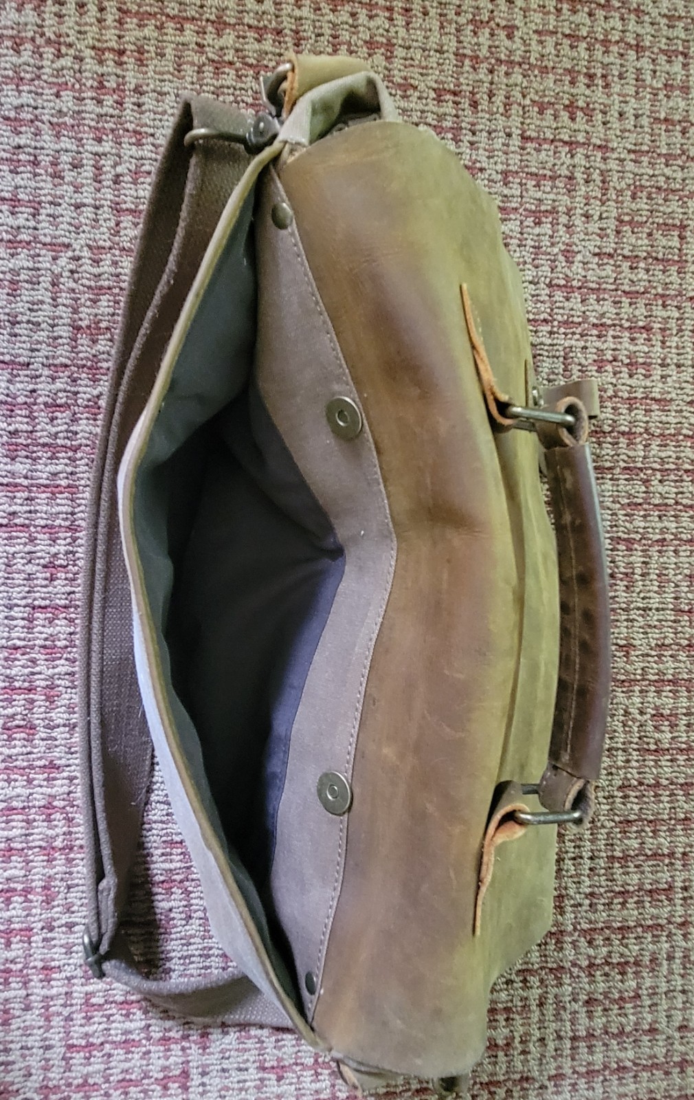 Wowbox Canvas and Leather Messenger Bag (Heavy Duty, Laptop Compatible)