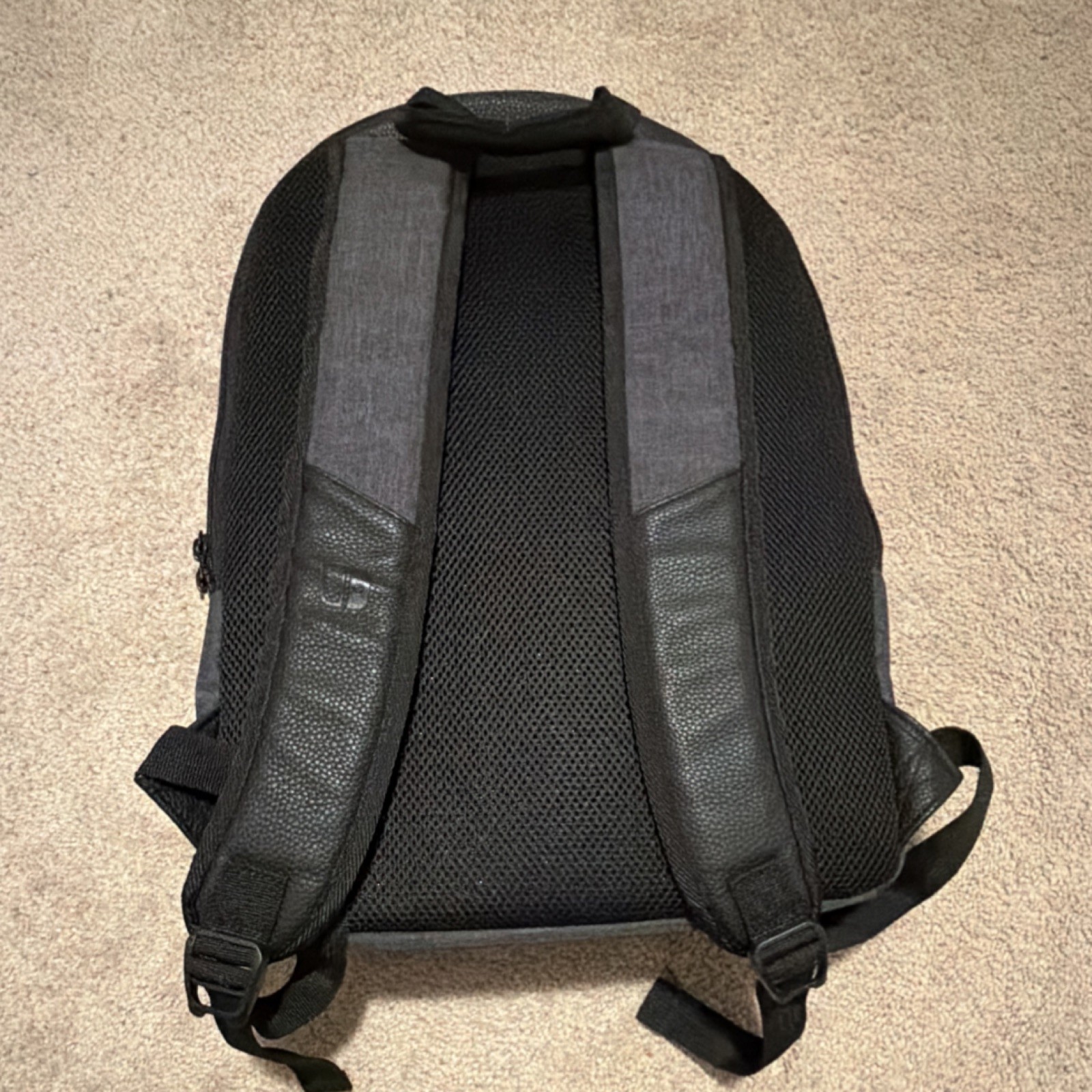Nintendo Switch Gray/Black Backpack (Pre-owned)