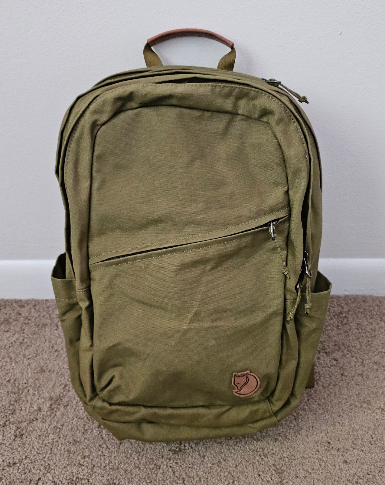 Fjallraven Raven 28 (Foliage, Discontinued) Backpack