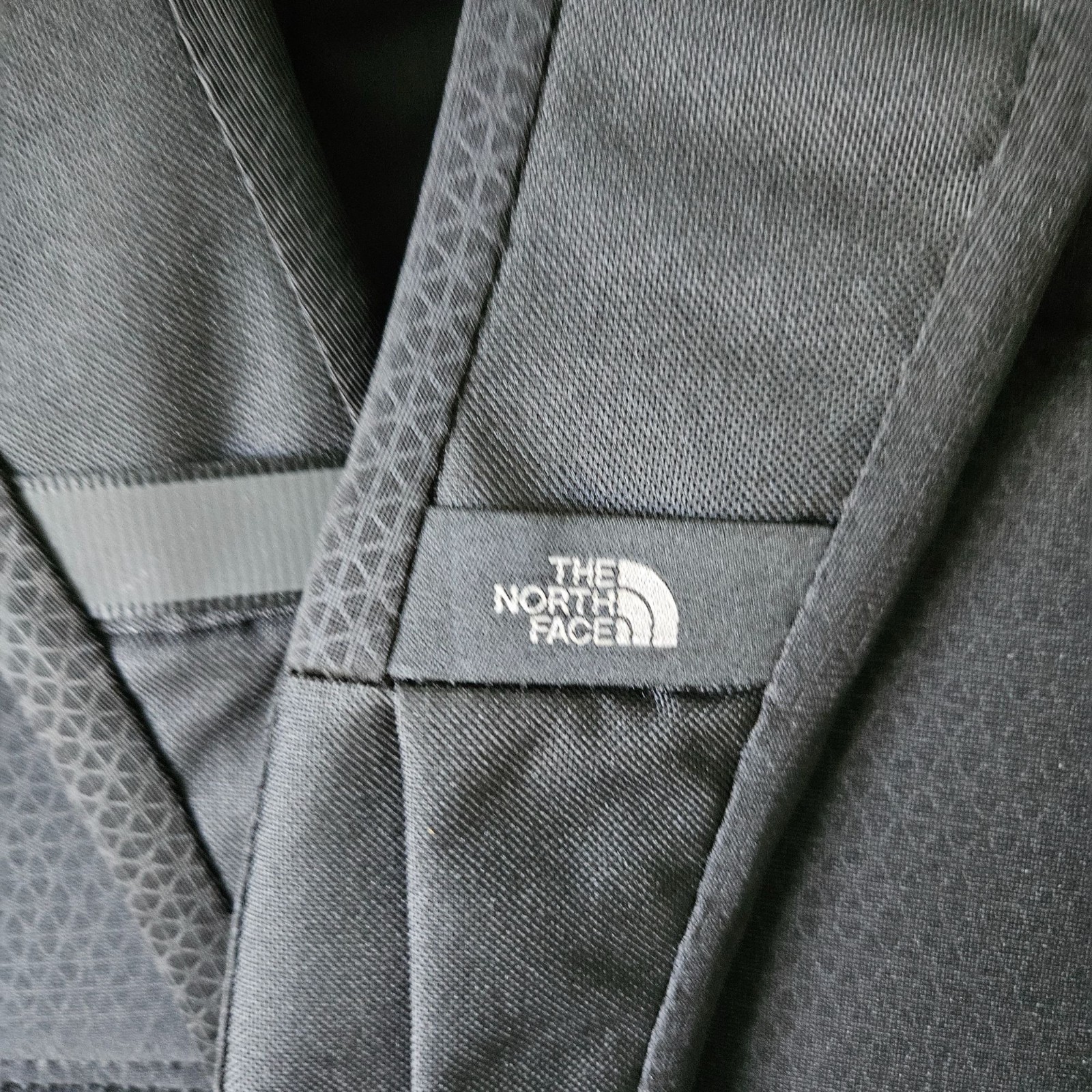 The North Face Backpack Stalwart Savage Logo Gray & Black 26L 15″ Laptop Bag